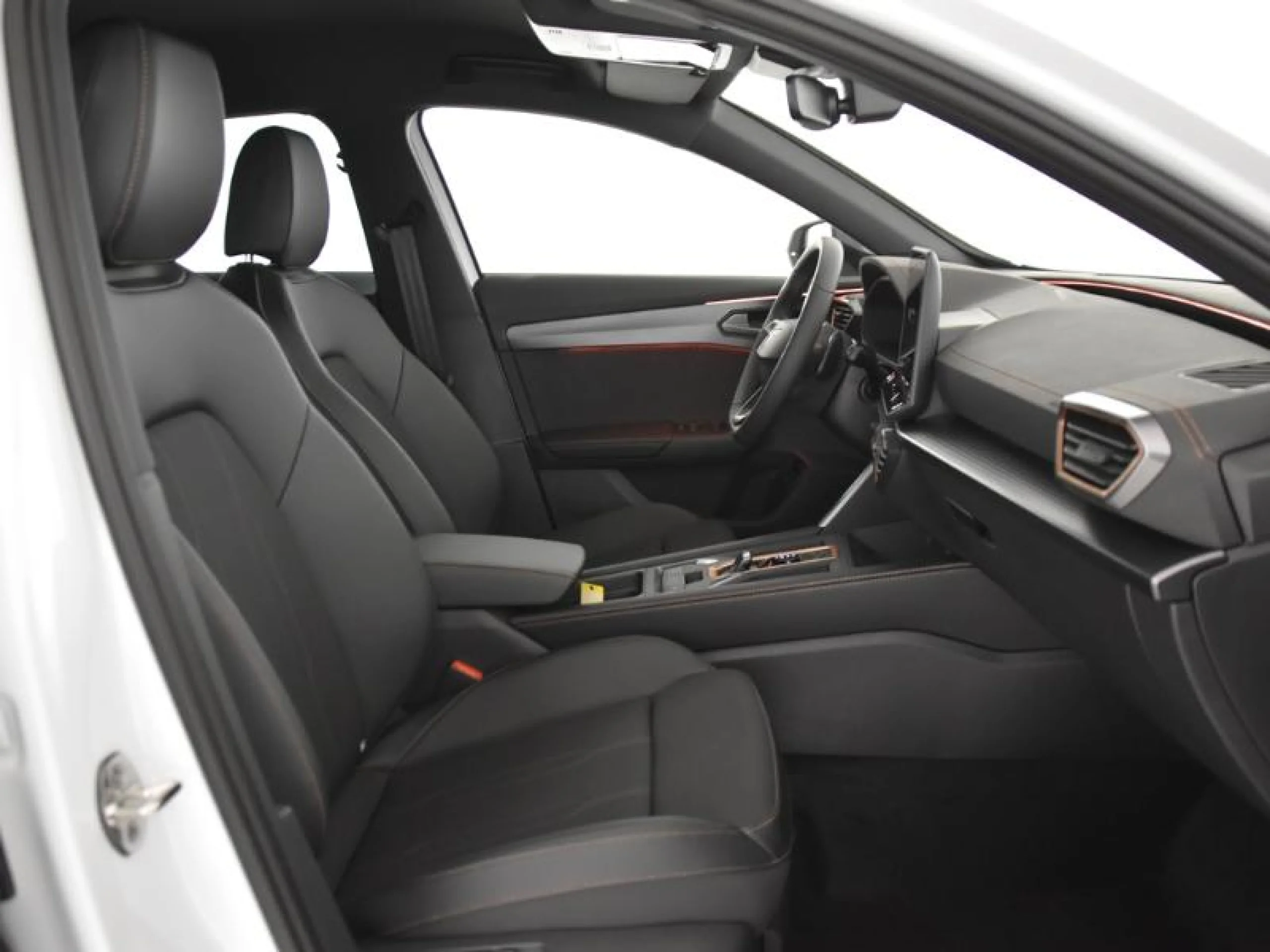 CUPRA FORMENTOR 1.5 TSI E HYBRID 150KW (204 CV) DSG - Foto 8