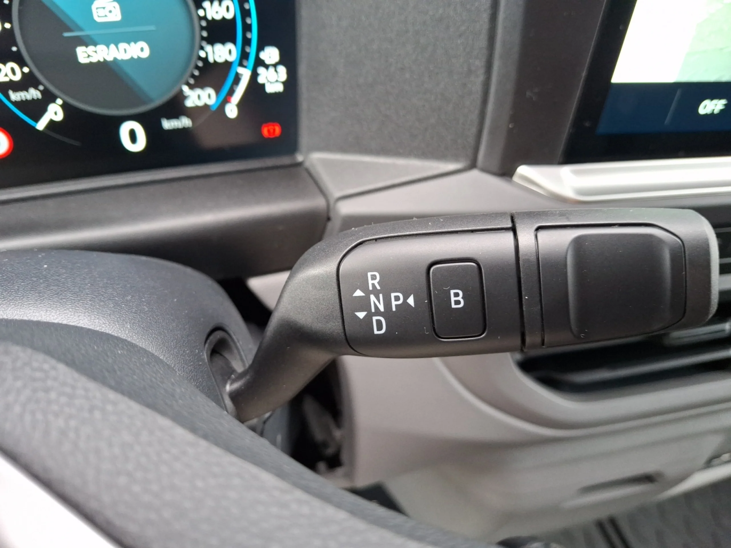 VW COMERCIALES CARAVELLE CARAVELLE   CARAVELLE  BATALLA CORTA  2.5 EHYBRID 171 KW (232 CV) CVT AUT. - Foto 14