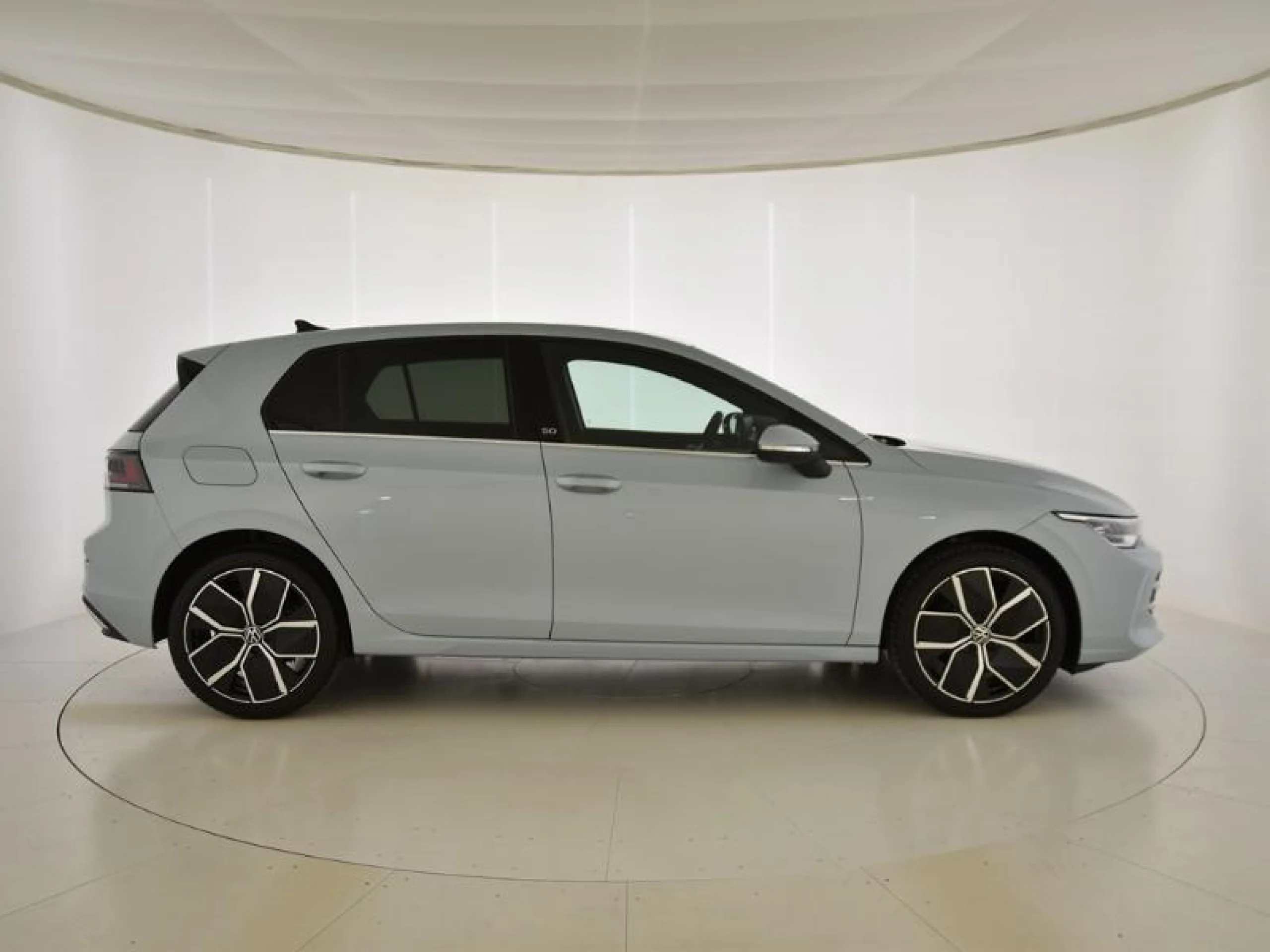 VOLKSWAGEN GOLF GOLF 50 ANIVERSARIO 1.5 TSI 110 KW (150 CV)  6 VEL. - Foto 3