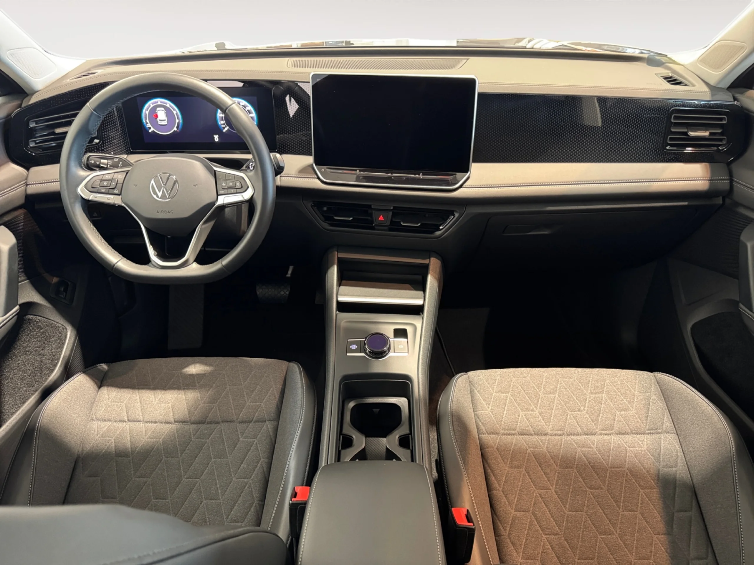 VOLKSWAGEN TIGUAN ··MÁS·· 1.5 ETSI 110KW (150CV) DSG - Foto 4
