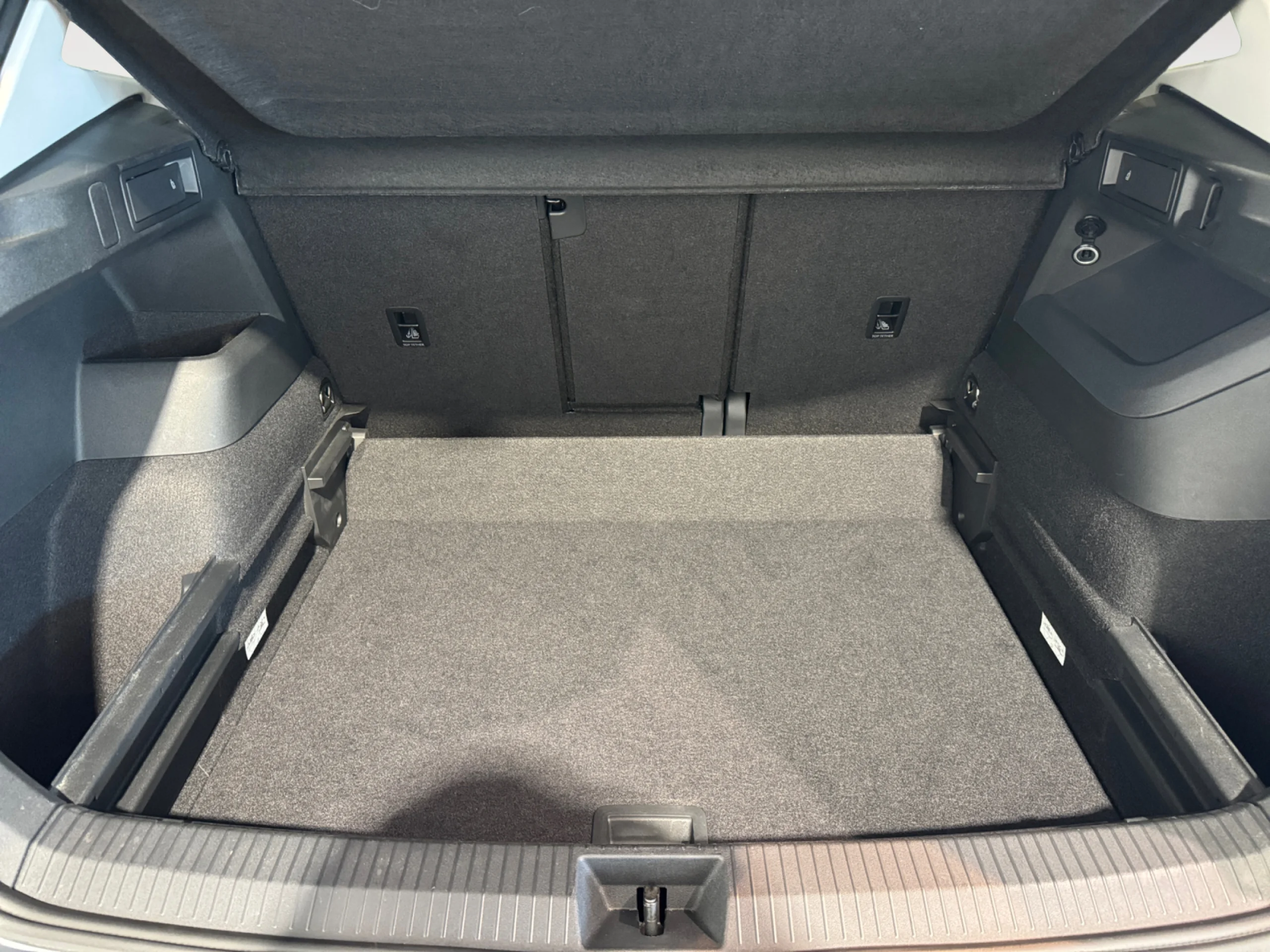VOLKSWAGEN TIGUAN ··MÁS·· 1.5 ETSI 110KW (150CV) DSG - Foto 7