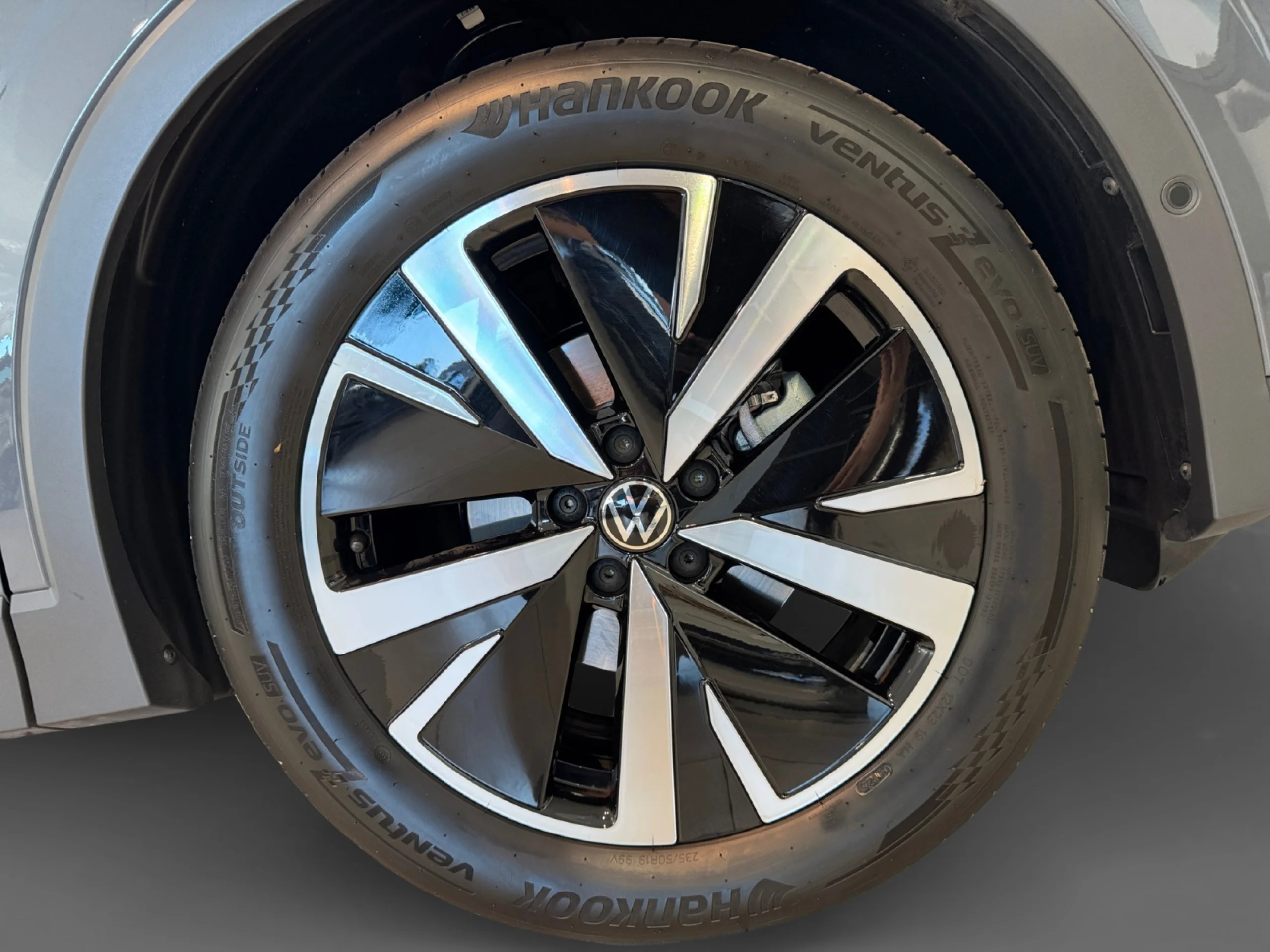 VOLKSWAGEN TIGUAN ··MÁS·· 1.5 ETSI 110KW (150CV) DSG - Foto 8