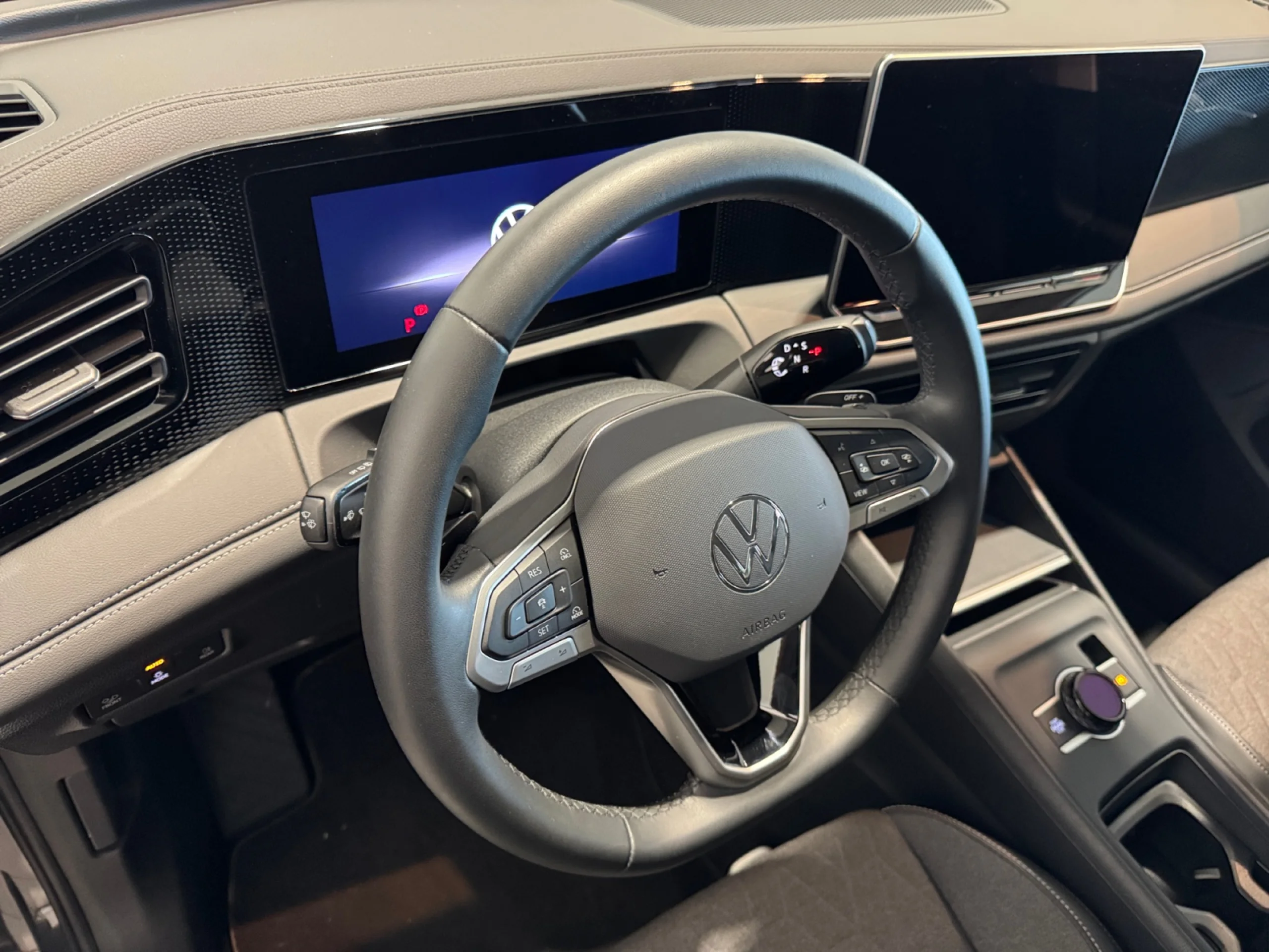 VOLKSWAGEN TIGUAN ··MÁS·· 1.5 ETSI 110KW (150CV) DSG - Foto 9