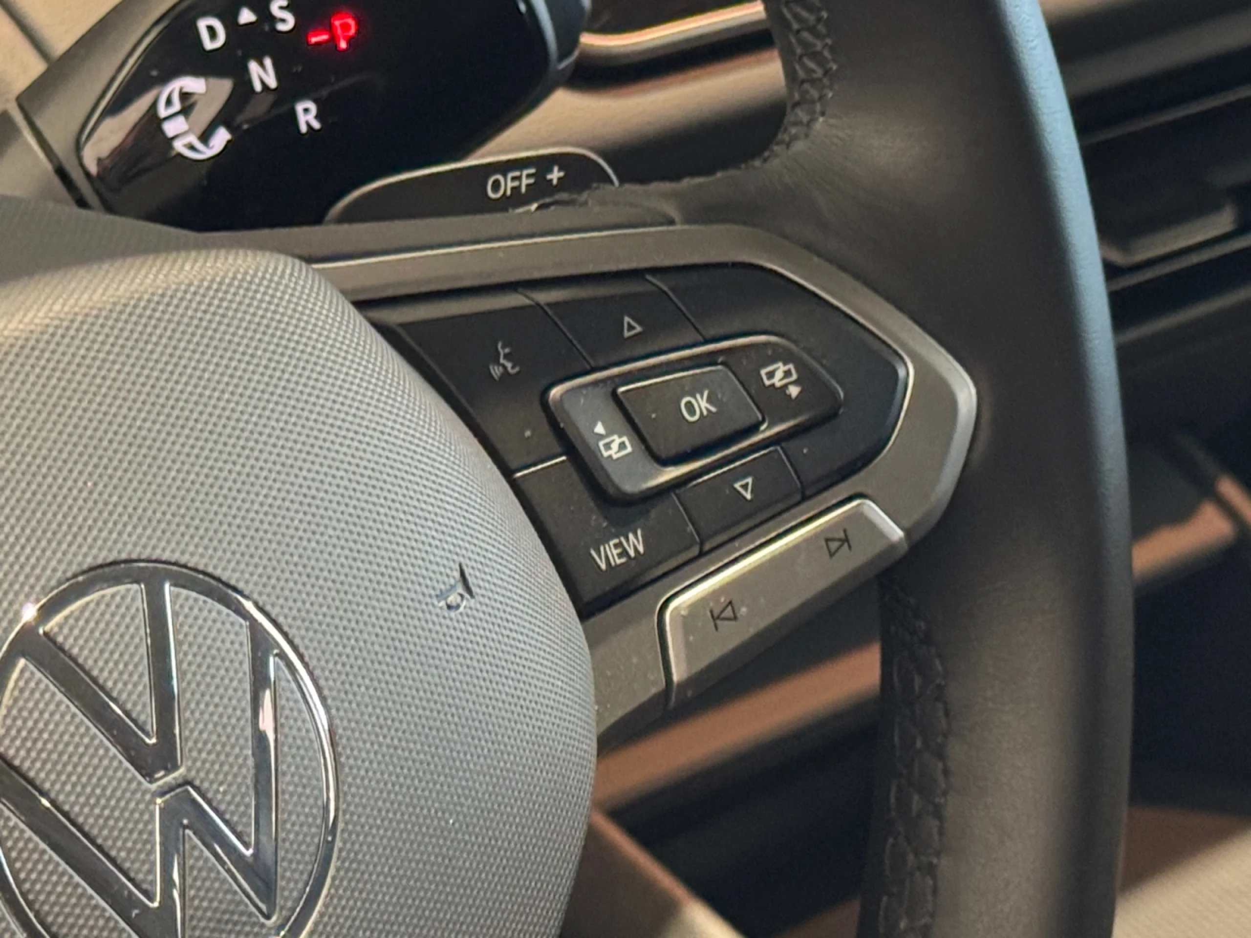 VOLKSWAGEN TIGUAN ··MÁS·· 1.5 ETSI 110KW (150CV) DSG - Foto 10