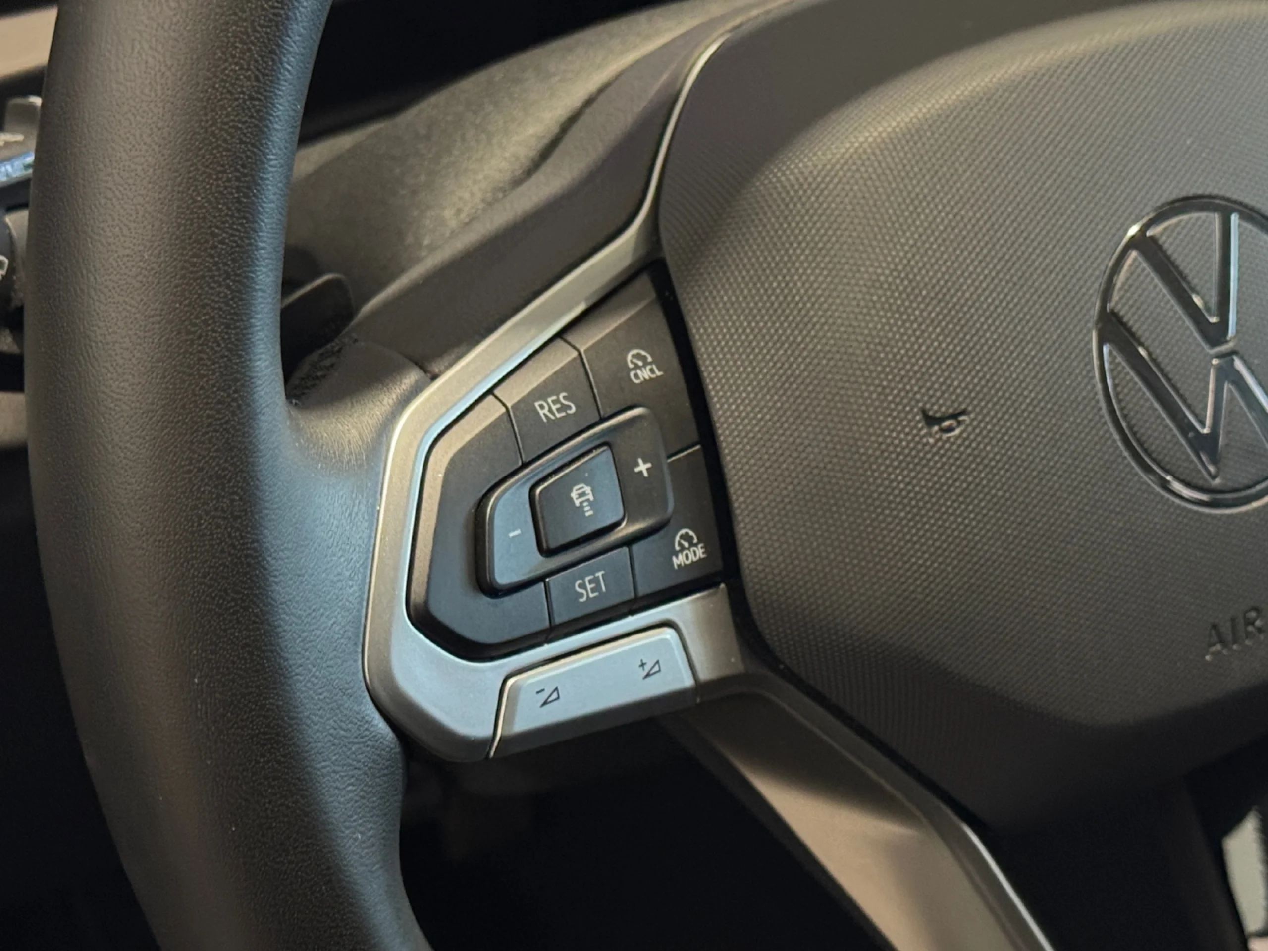 VOLKSWAGEN TIGUAN ··MÁS·· 1.5 ETSI 110KW (150CV) DSG - Foto 11