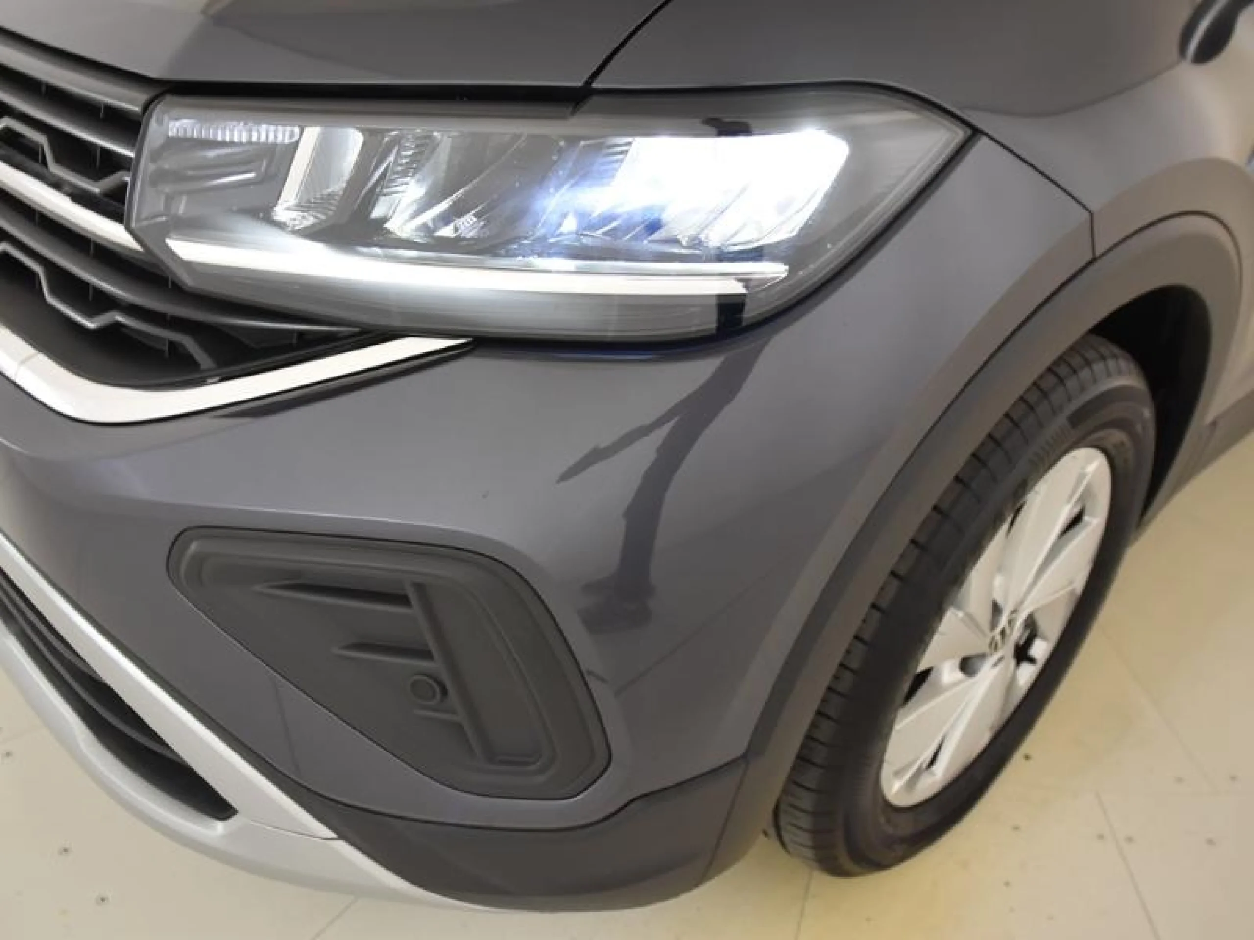 VOLKSWAGEN T CROSS LIFE 1.0 TSI 85 KW (115 CV) AUTO DSG 7 VEL - Foto 18
