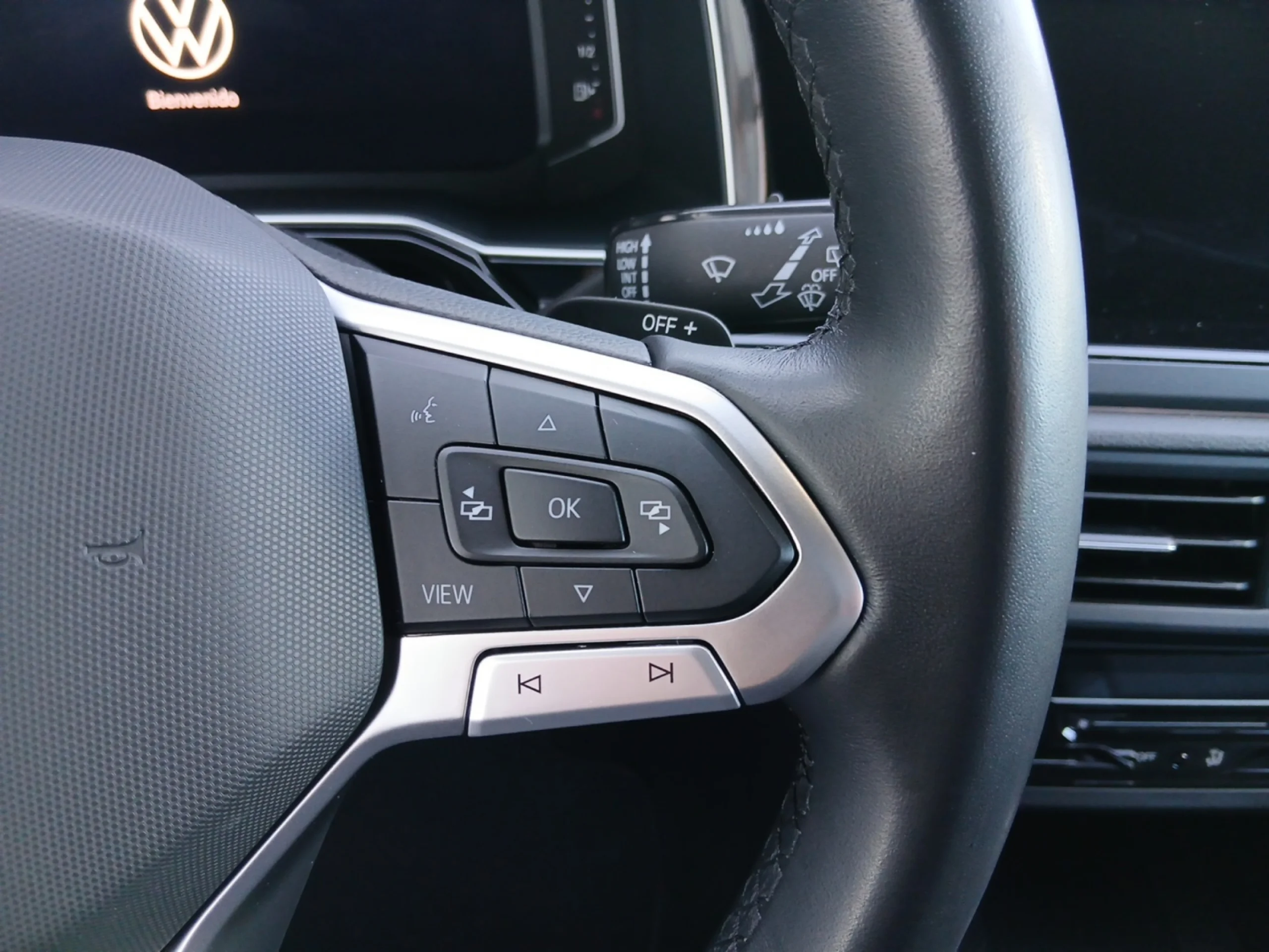 VOLKSWAGEN POLO R LINE 1.0 TSI 81KW (110CV) DSG - Foto 9