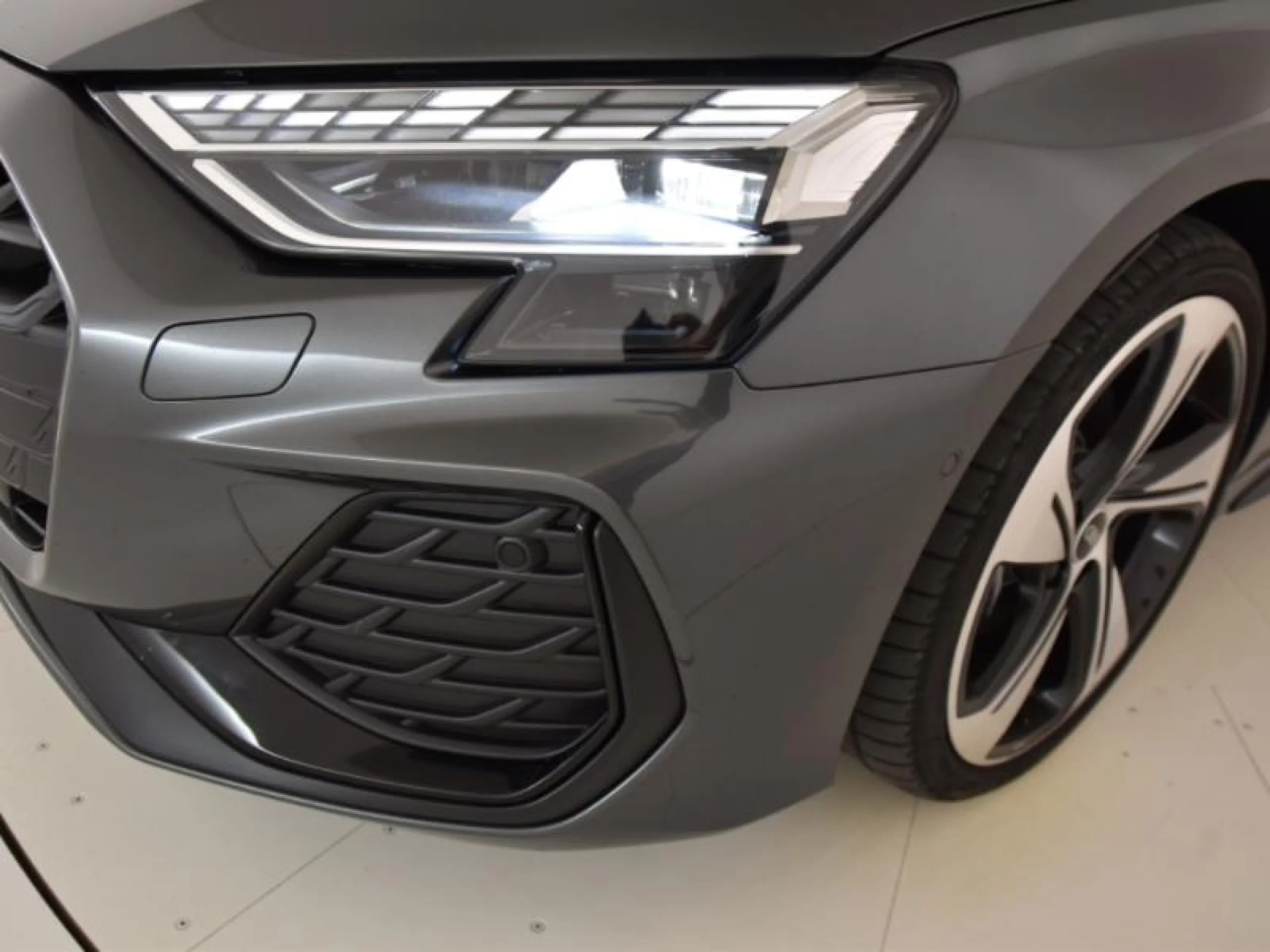 AUDI A3 SEDAN S LINE 35 TFSI 110KW S TRONIC - Foto 23