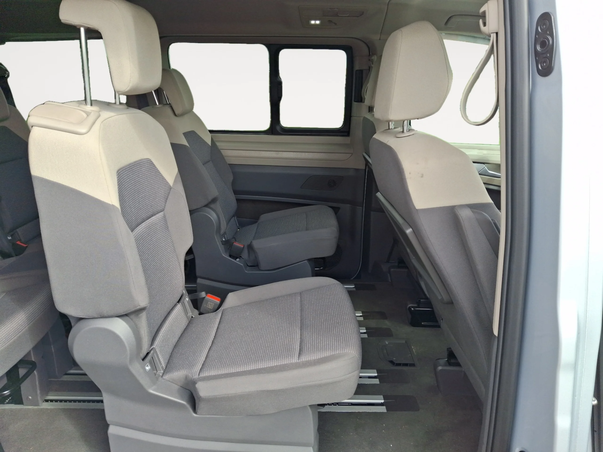 VW COMERCIALES Multivan MULTIVAN V0  MULTIVAN    1.4 EHYBRID COMBINADO: 160 KW (218 CV) DSG 6 VEL.    10,4 KWH - Foto 6