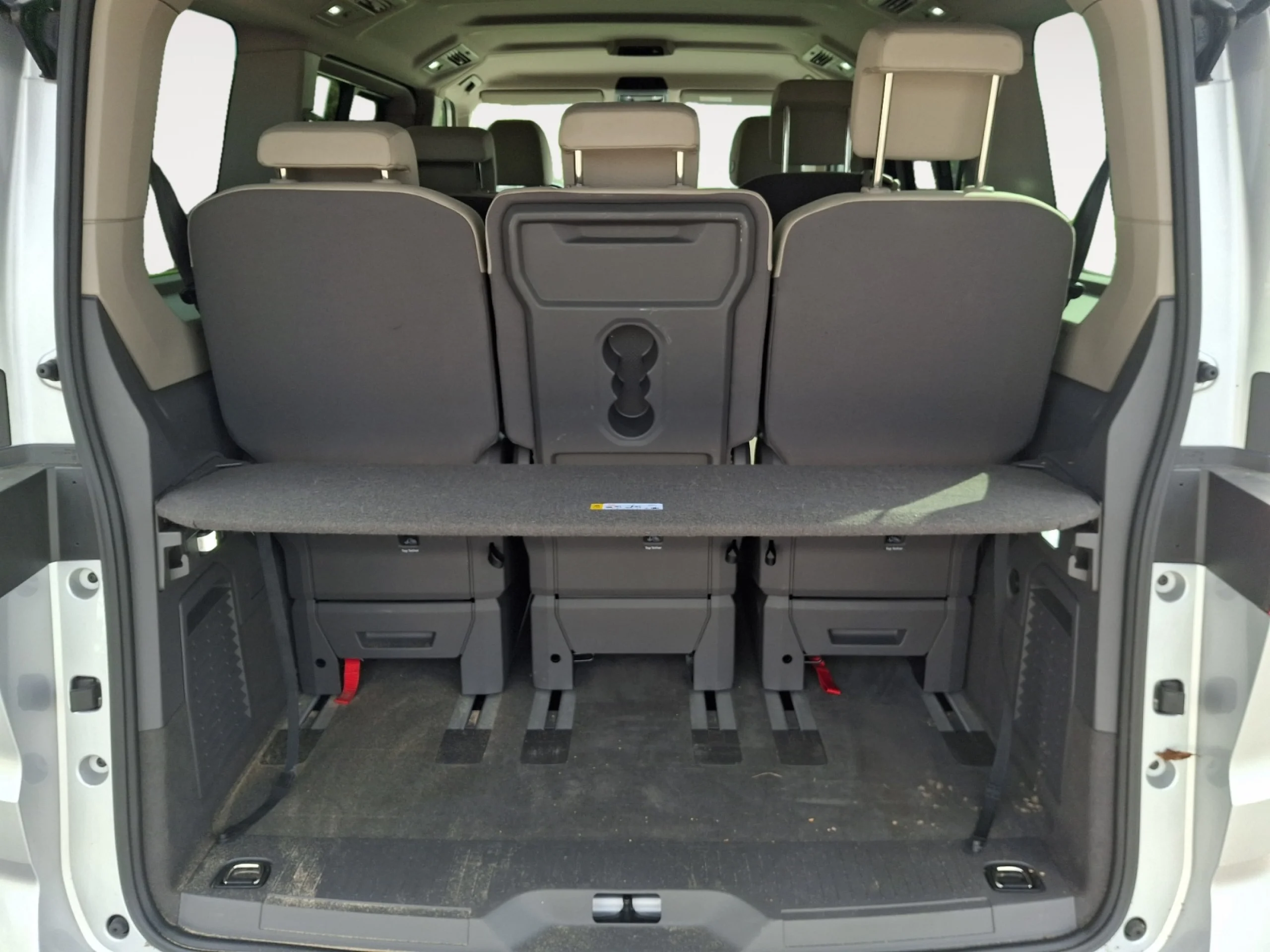 VW COMERCIALES Multivan MULTIVAN V0  MULTIVAN    1.4 EHYBRID COMBINADO: 160 KW (218 CV) DSG 6 VEL.    10,4 KWH - Foto 7