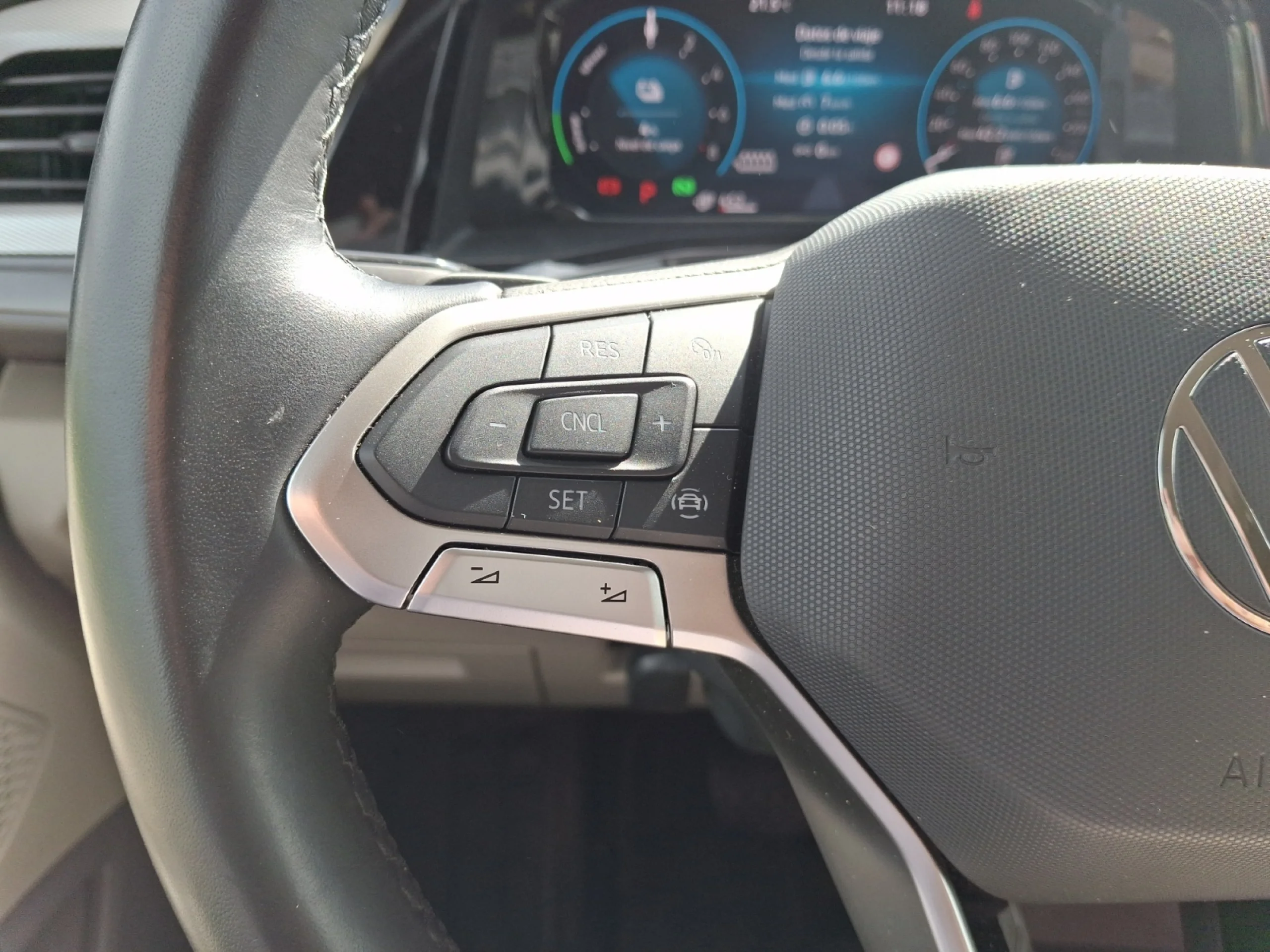 VW COMERCIALES Multivan MULTIVAN V0  MULTIVAN    1.4 EHYBRID COMBINADO: 160 KW (218 CV) DSG 6 VEL.    10,4 KWH - Foto 10