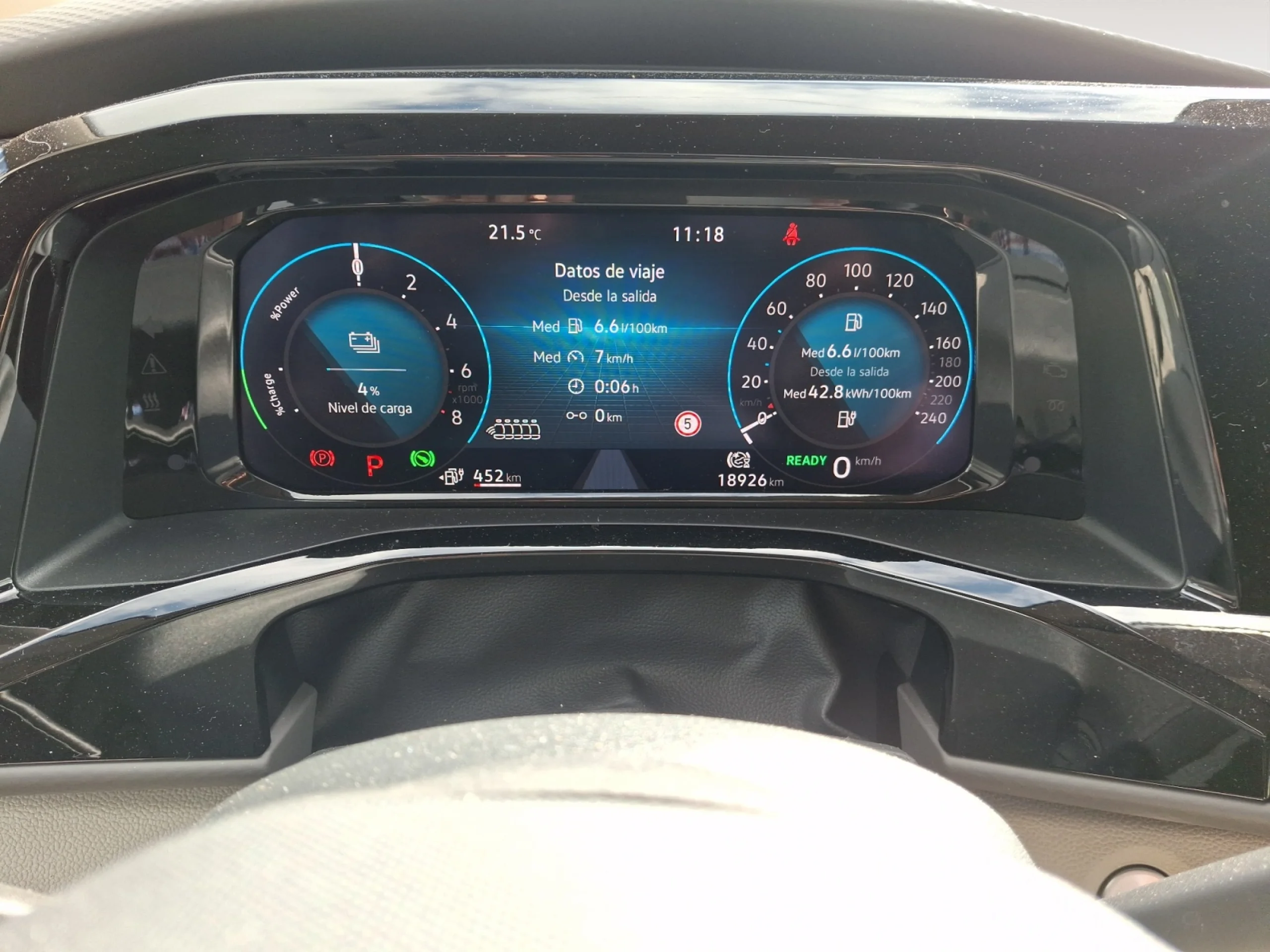 VW COMERCIALES Multivan MULTIVAN V0  MULTIVAN    1.4 EHYBRID COMBINADO: 160 KW (218 CV) DSG 6 VEL.    10,4 KWH - Foto 12