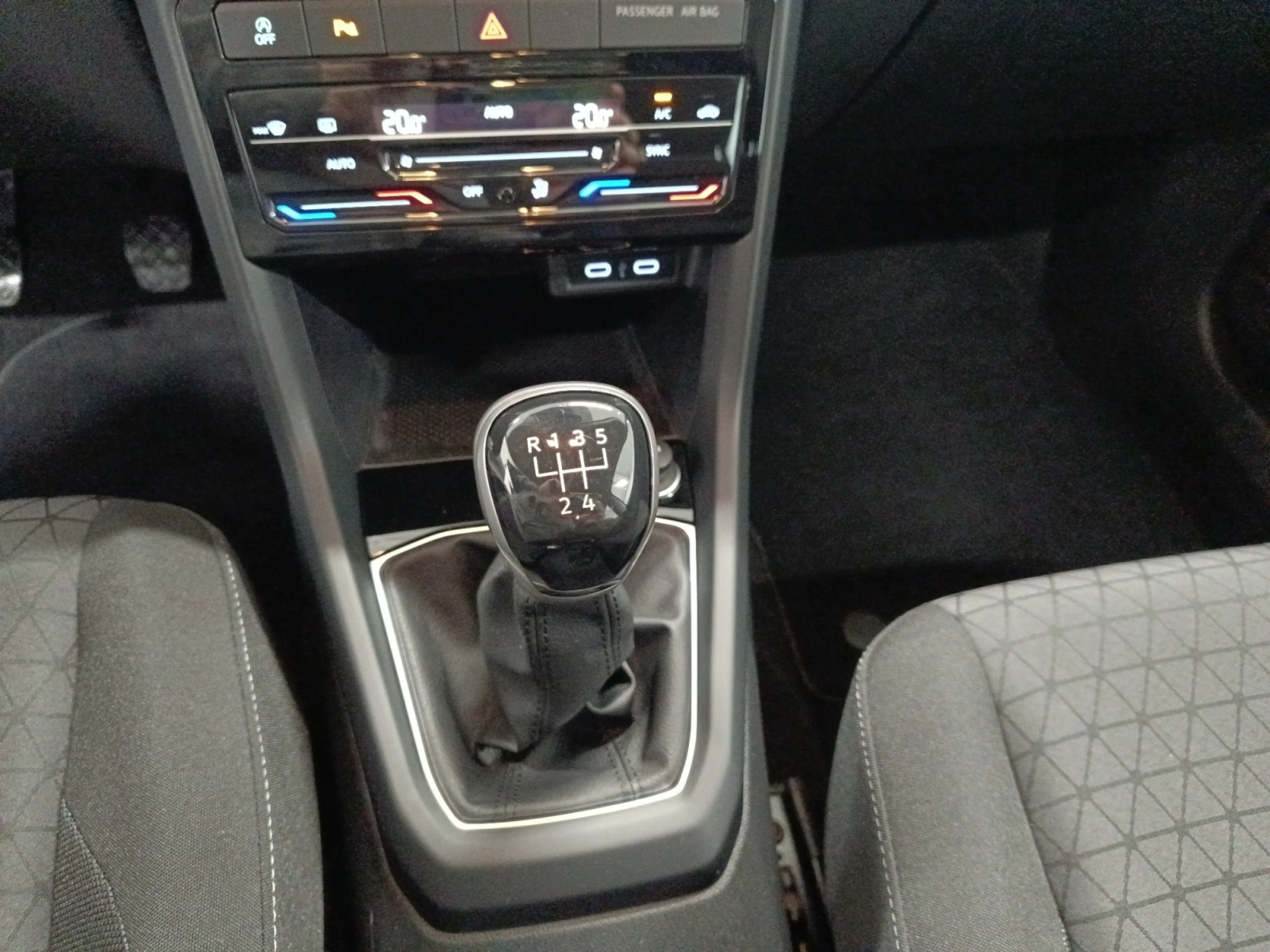 VOLKSWAGEN T CROSS ADVANCE 1.0 TSI 70KW (95CV) - Foto 16
