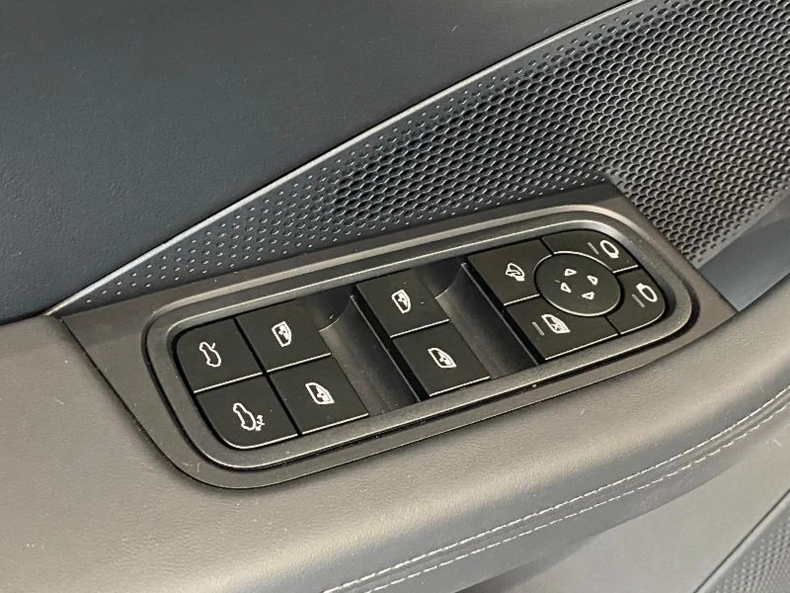 PORSCHE MACAN 4 - Foto 25