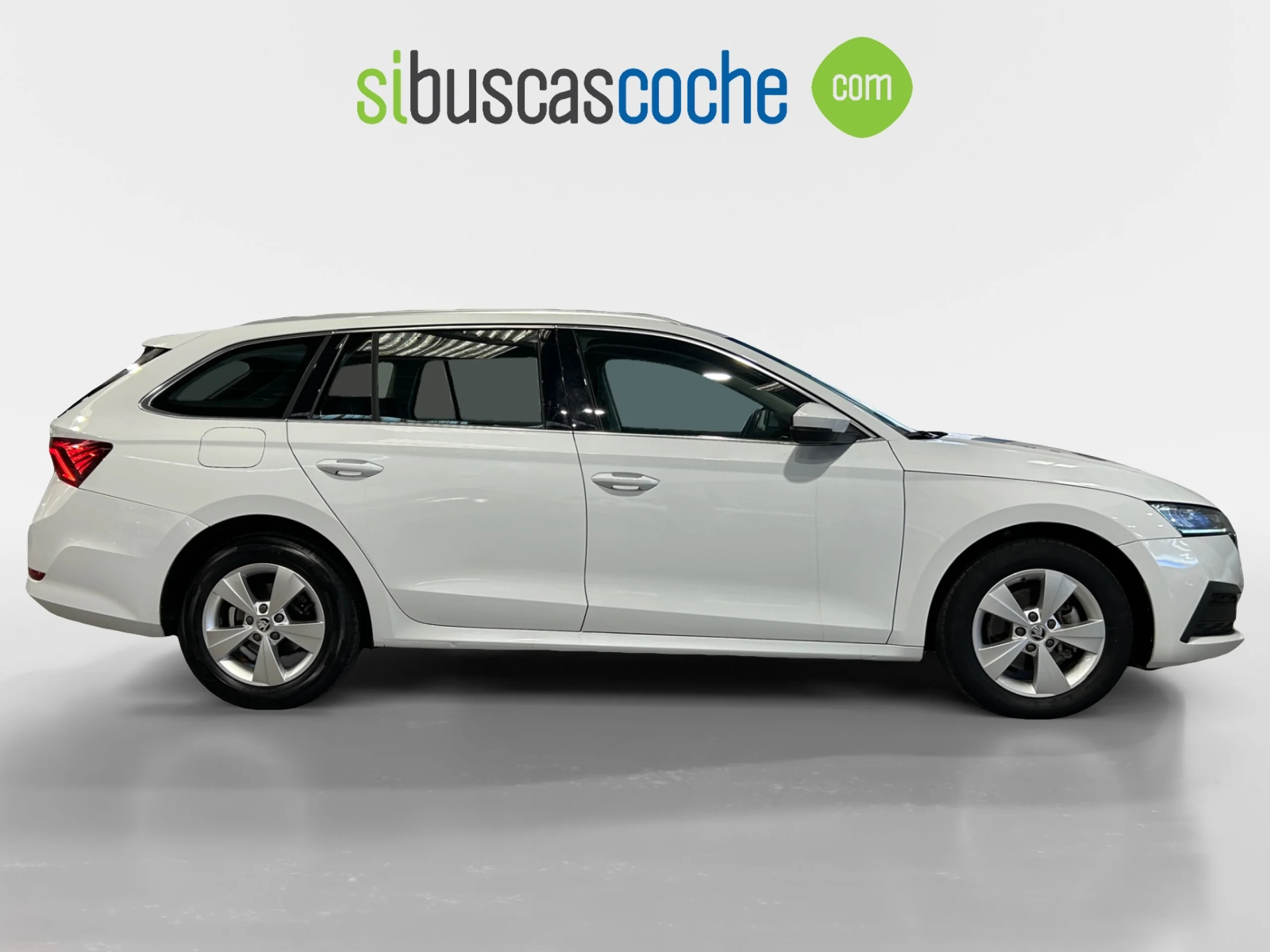 SKODA OCTAVIA COMBI 1.0 TSI 81KW(110CV) DSG MHEV AMBI. - Foto 3