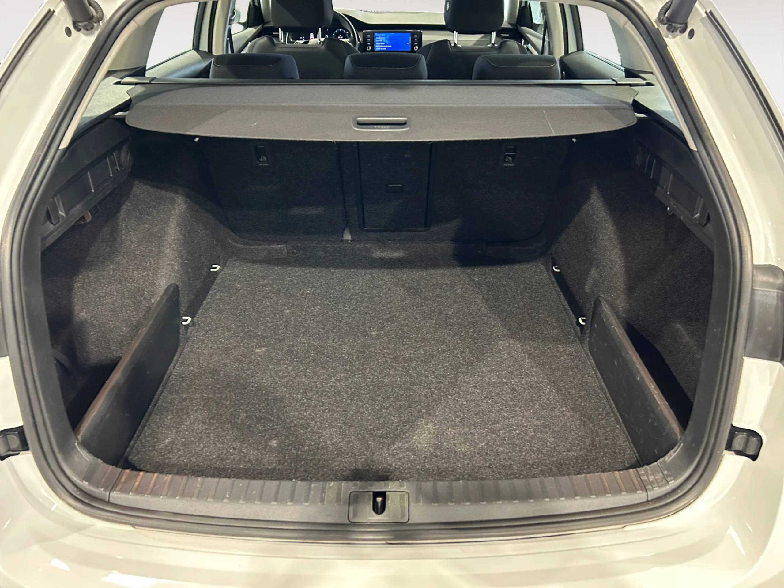 SKODA OCTAVIA COMBI 1.0 TSI 81KW(110CV) DSG MHEV AMBI. - Foto 7