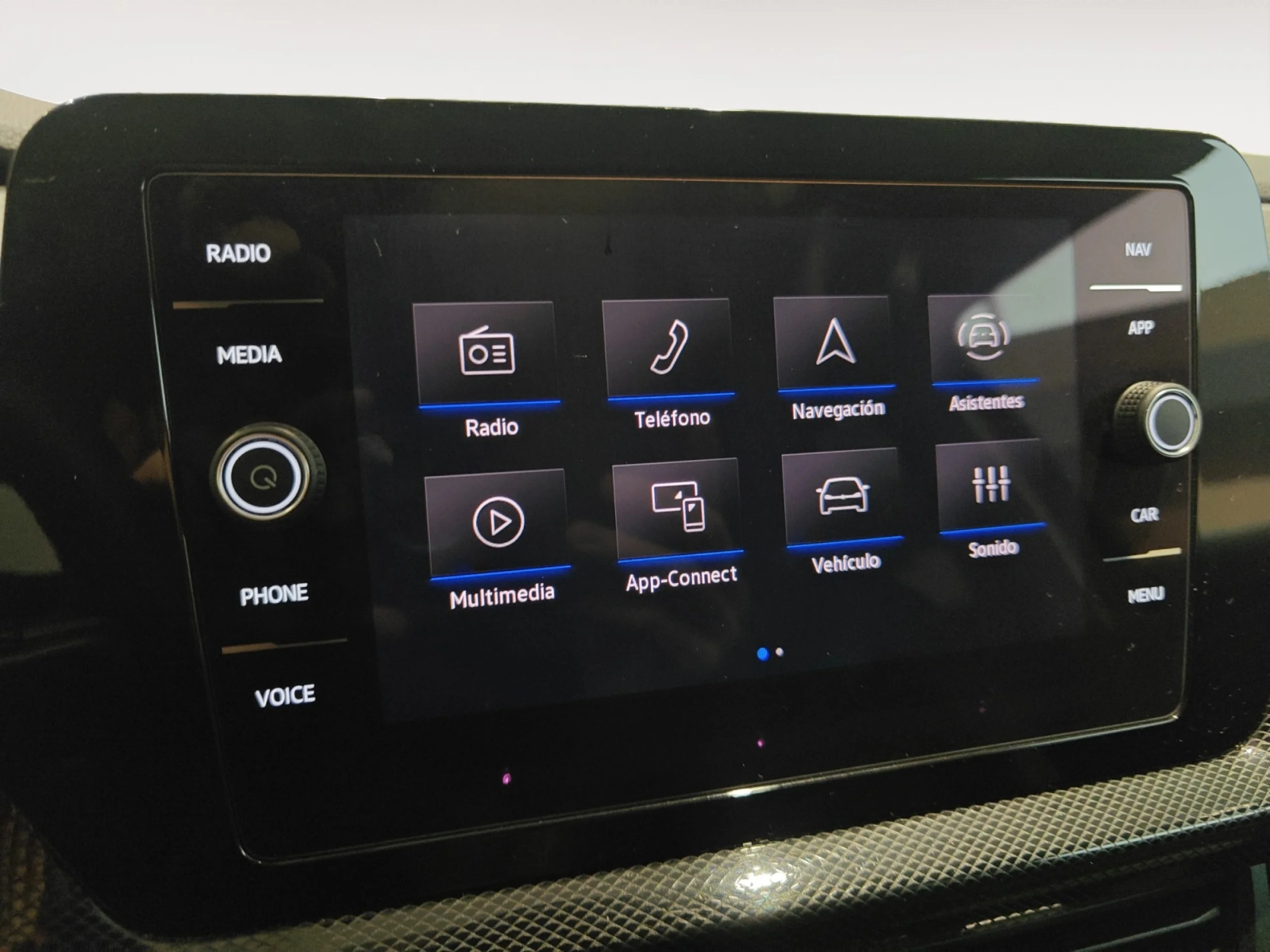 VOLKSWAGEN T CROSS LIFE 1.0 TSI 85KW (115CV) DSG - Foto 17