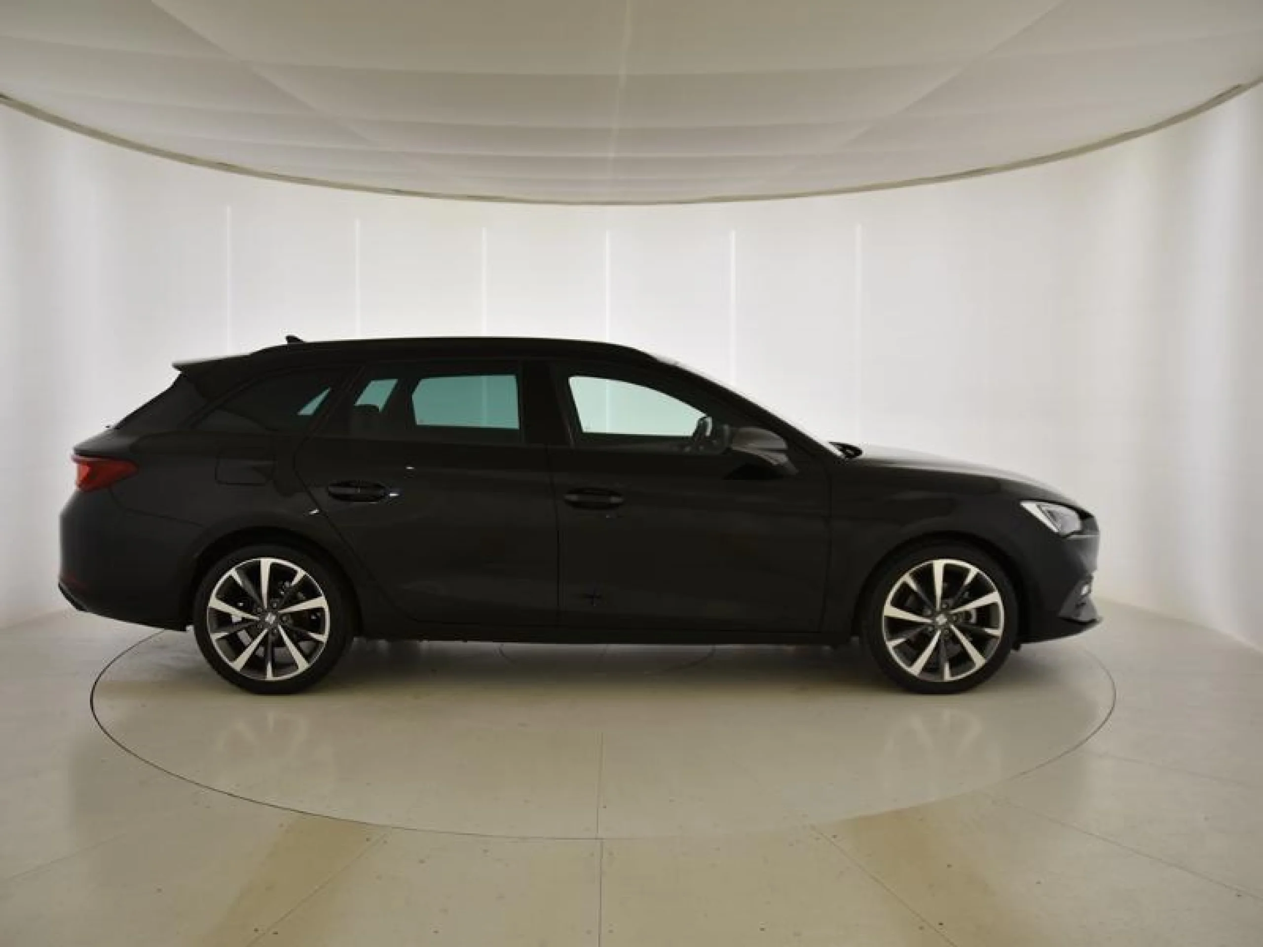 SEAT LEON SP 1.5 TSI 110KW FR SPECIAL EDITION - Foto 3