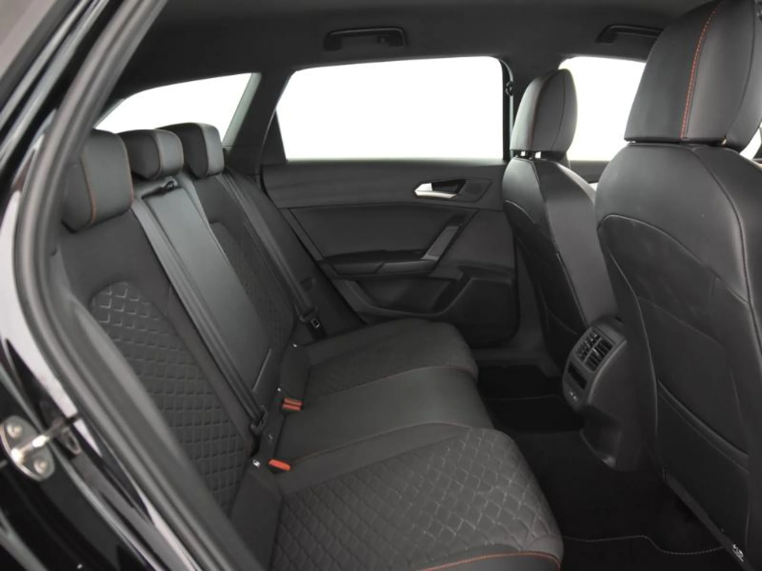 SEAT LEON SP 1.5 TSI 110KW FR SPECIAL EDITION - Foto 6