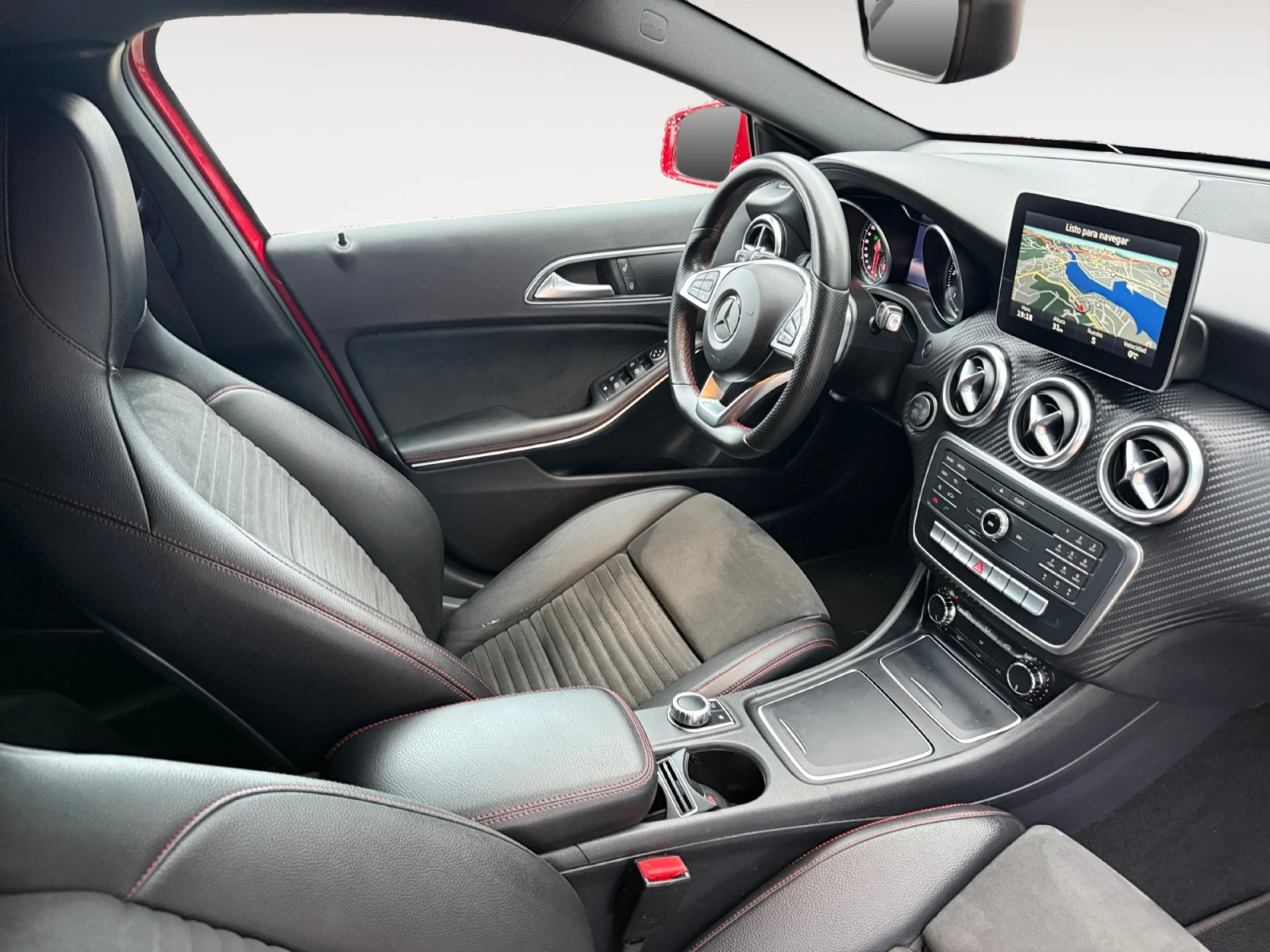 MERCEDES-BENZ CLASE A A 200 D AMG LINE - Foto 5
