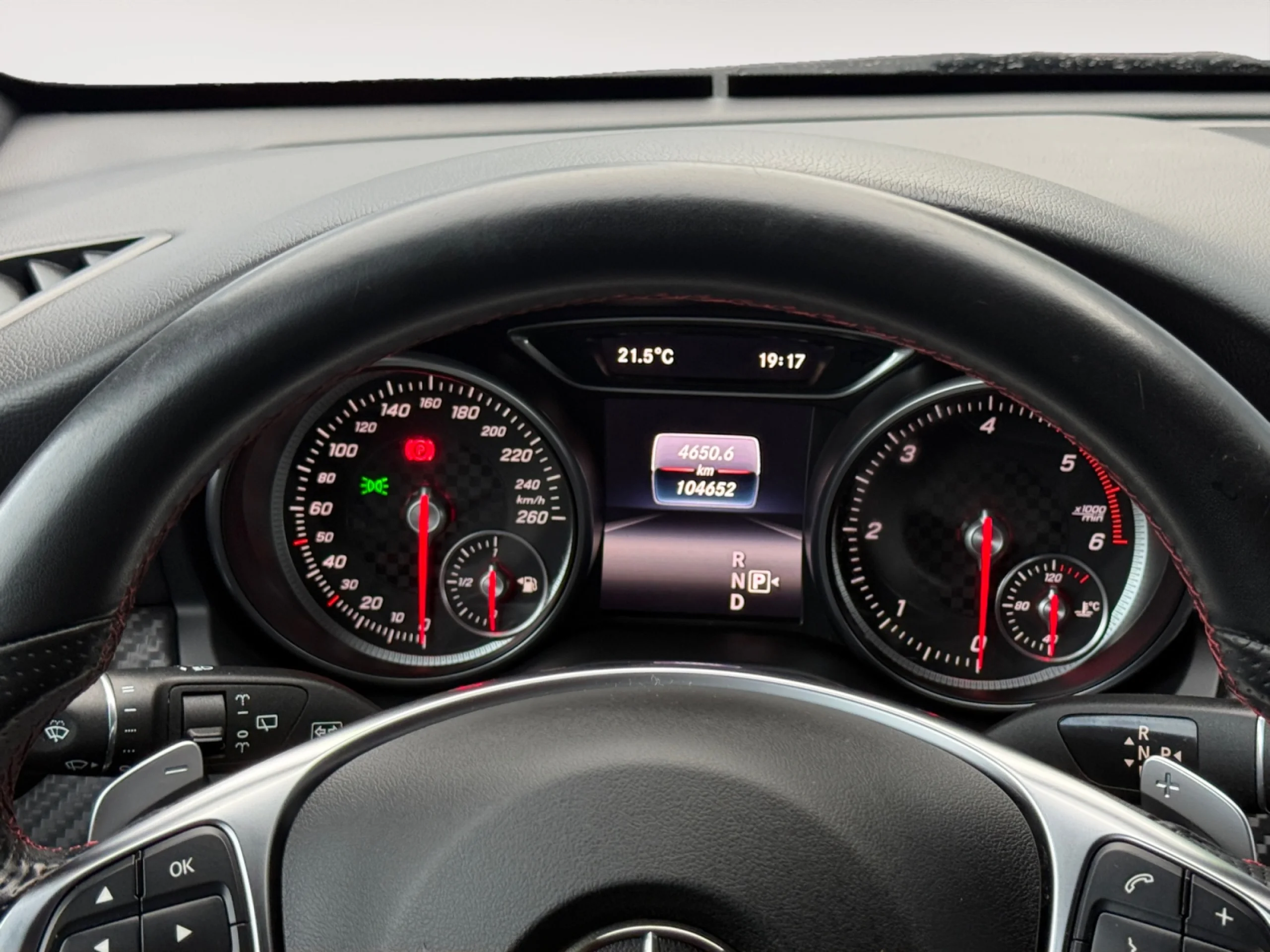 MERCEDES-BENZ CLASE A A 200 D AMG LINE - Foto 10