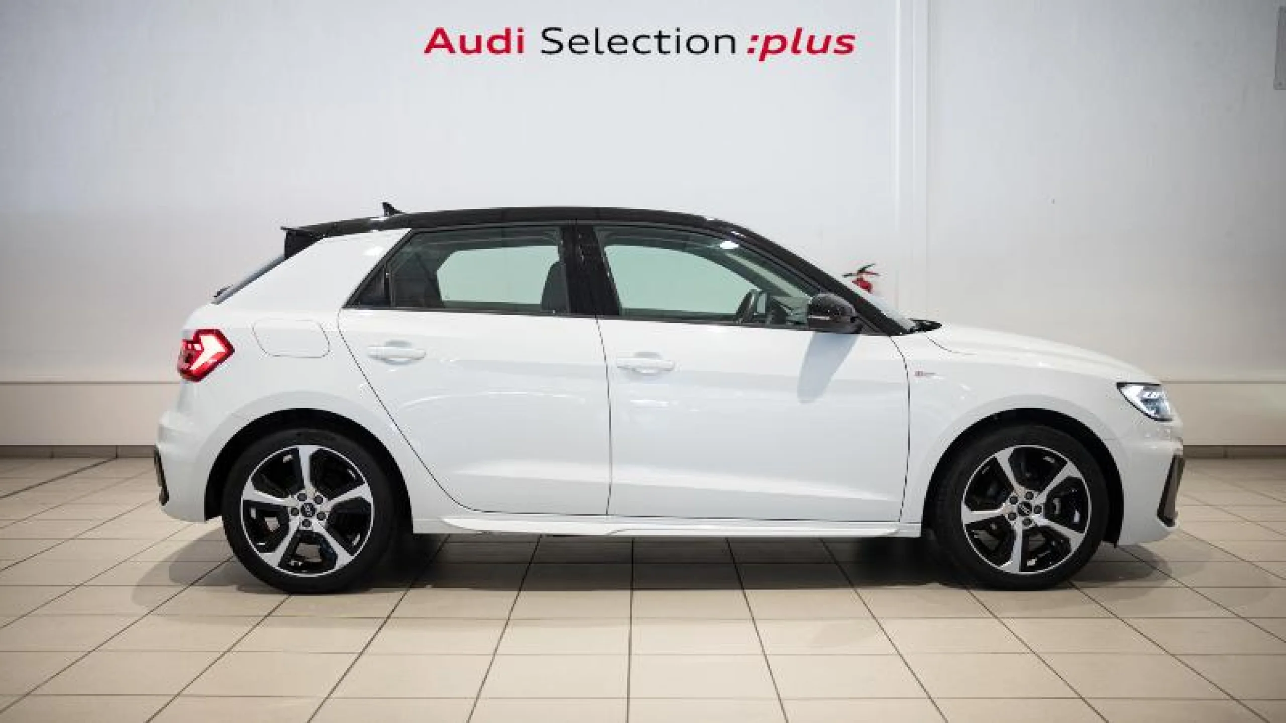 AUDI A1 SPORTBACK ADRENALIN 30 TFSI 81KW (110CV) - Foto 3