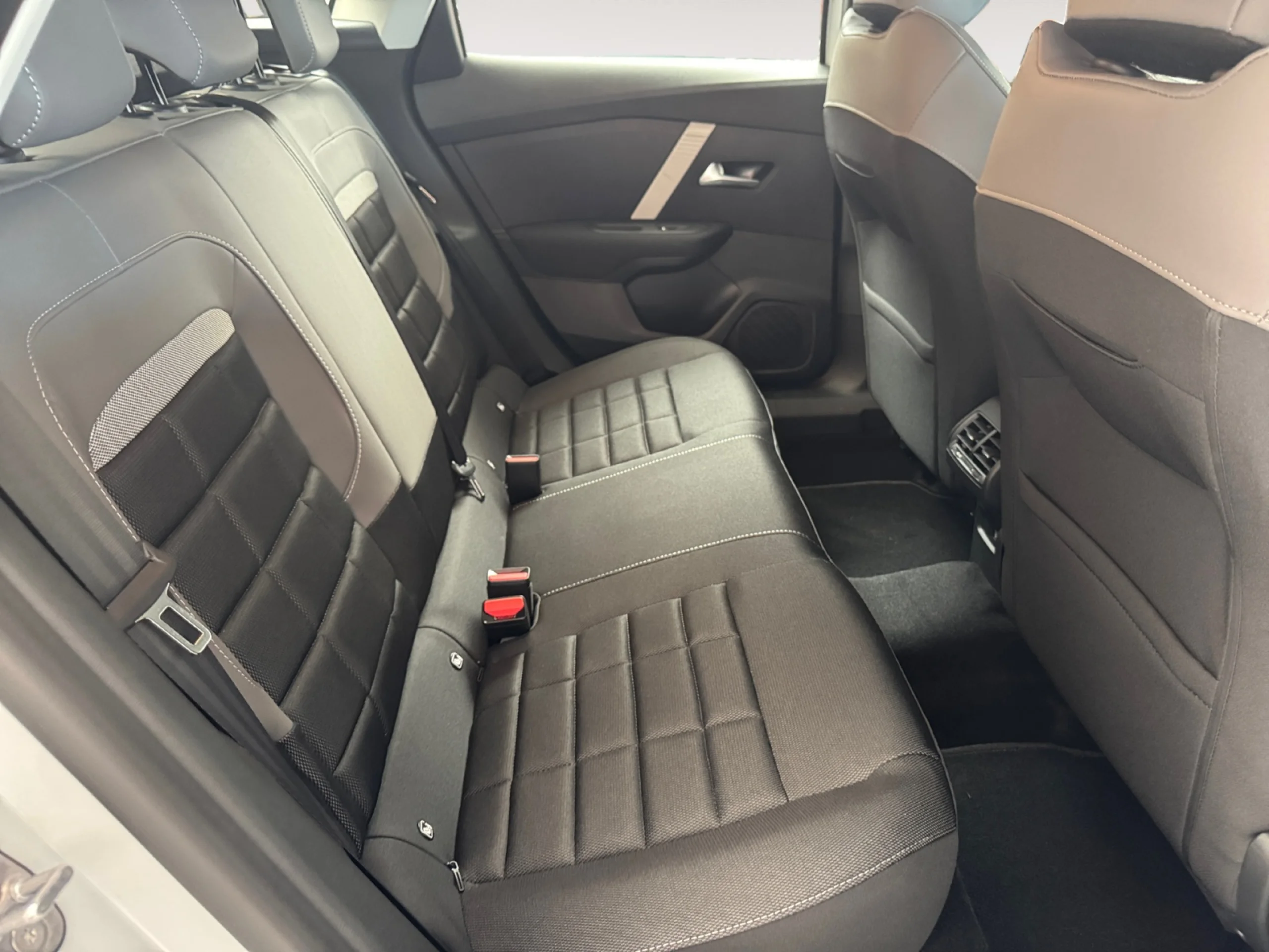 CITROEN C4 HYBRID 145 Ë DCS6 BUSINESS EDITION - Foto 6