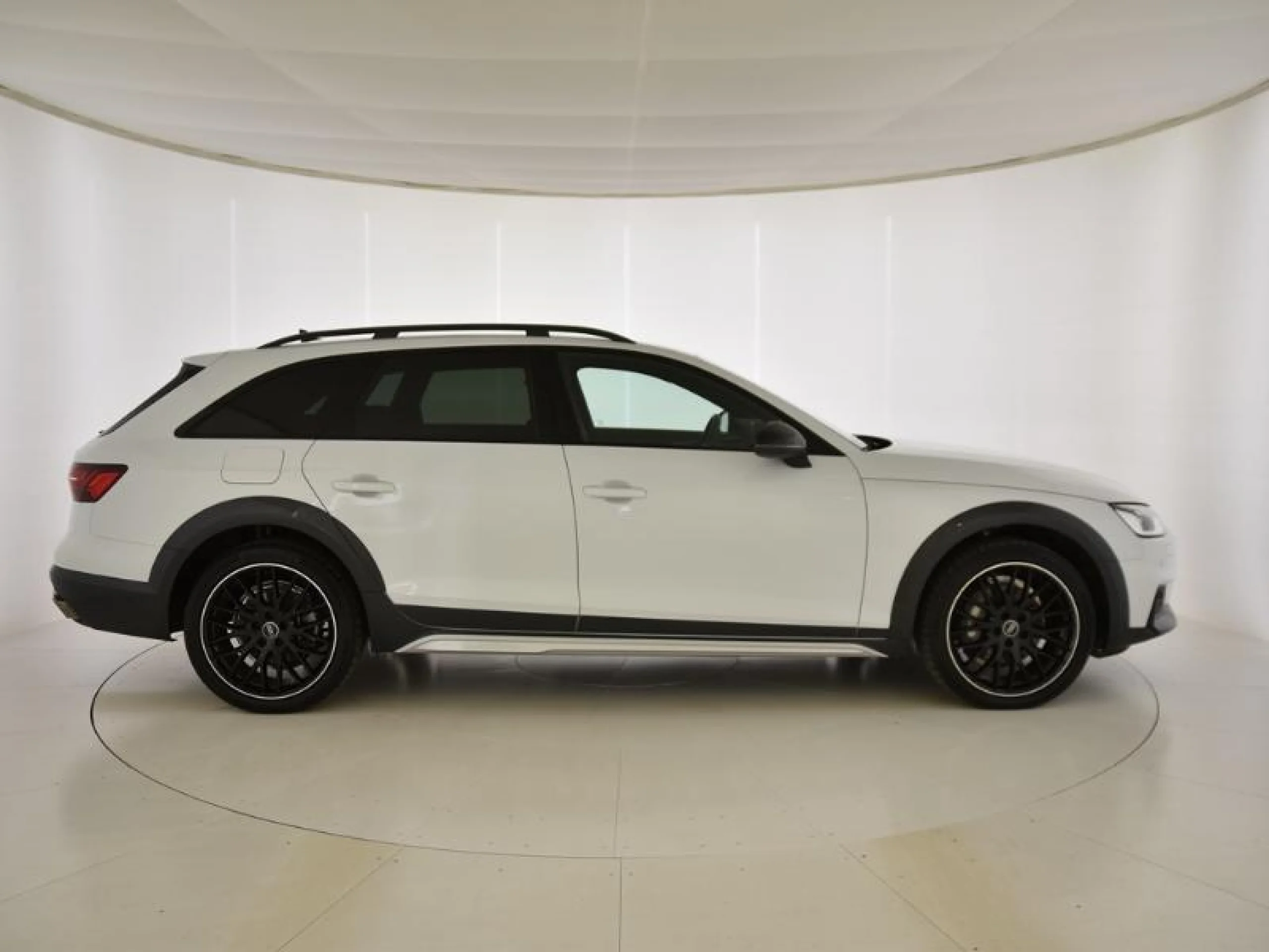 AUDI A4 ALLROAD QUATTRO HERITAGE ED 40 TDI 150KW QUATTRO ULTRA - Foto 3