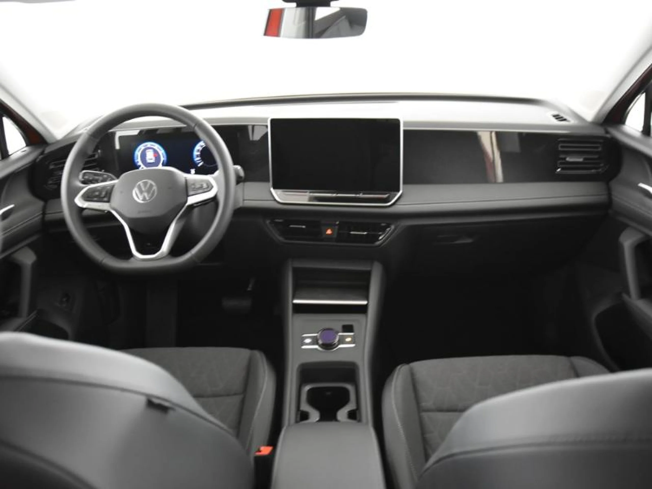 VOLKSWAGEN TIGUAN TIGUAN MÁS 1.5 ETSI 110 KW (150 CV)  AUTOMÁTICO DSG 7 VEL. - Foto 4