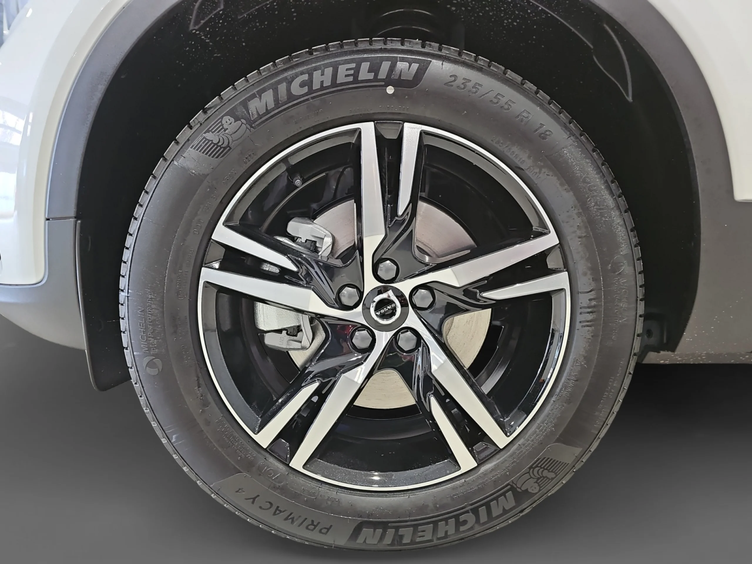 VOLVO XC40 2.0 B3 G PLUS DARK AUTO - Foto 9