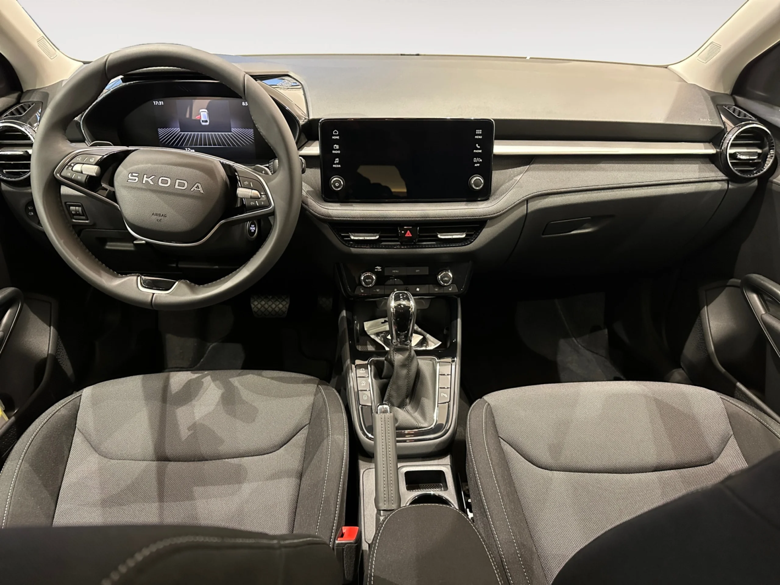 SKODA FABIA 1.0 TSI 85KW (115CV) DSG SELECTION - Foto 4