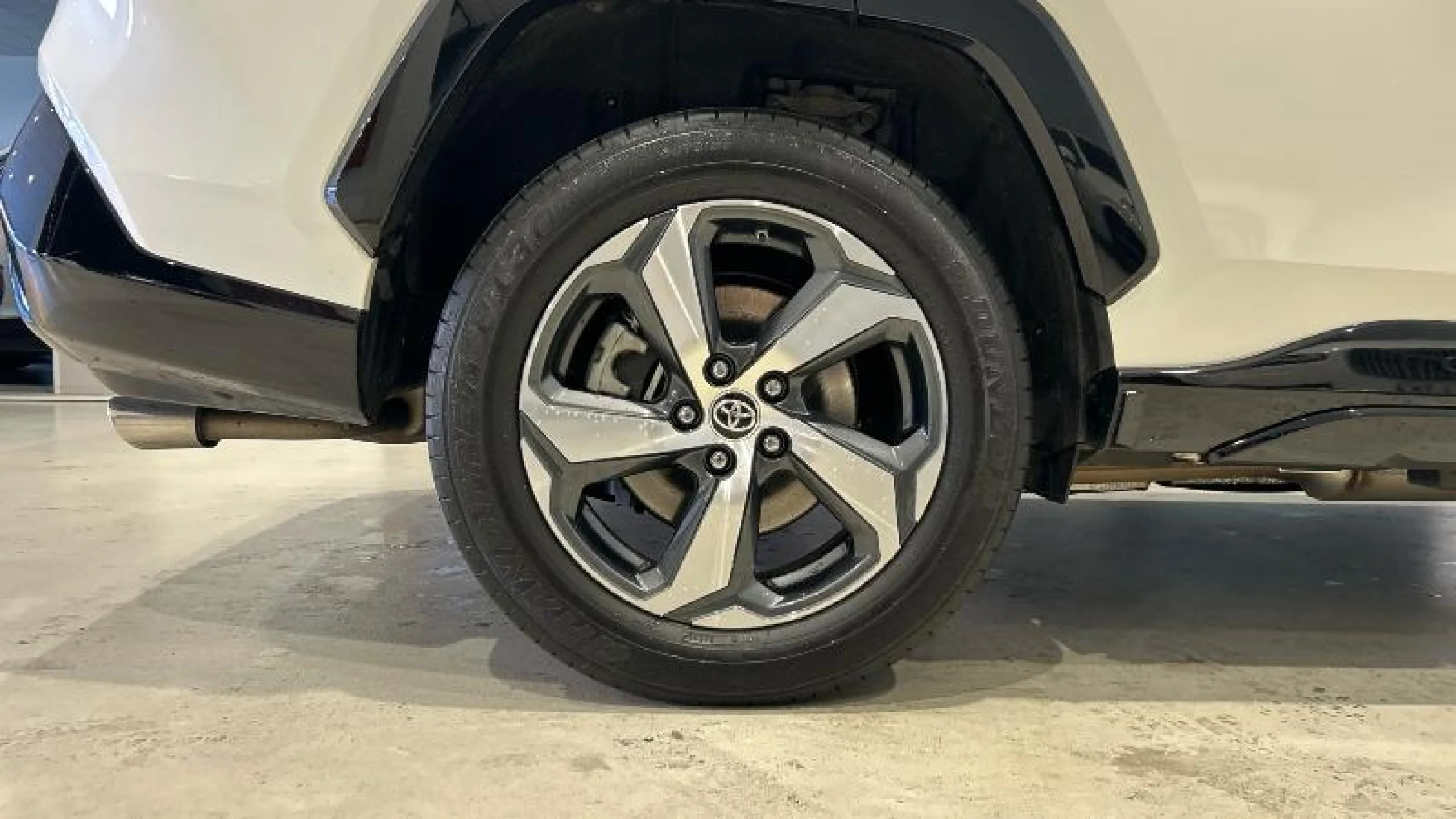 TOYOTA Rav4 2.5L PLUG IN 300PH (E CVT) STYLE PLUS - Foto 15