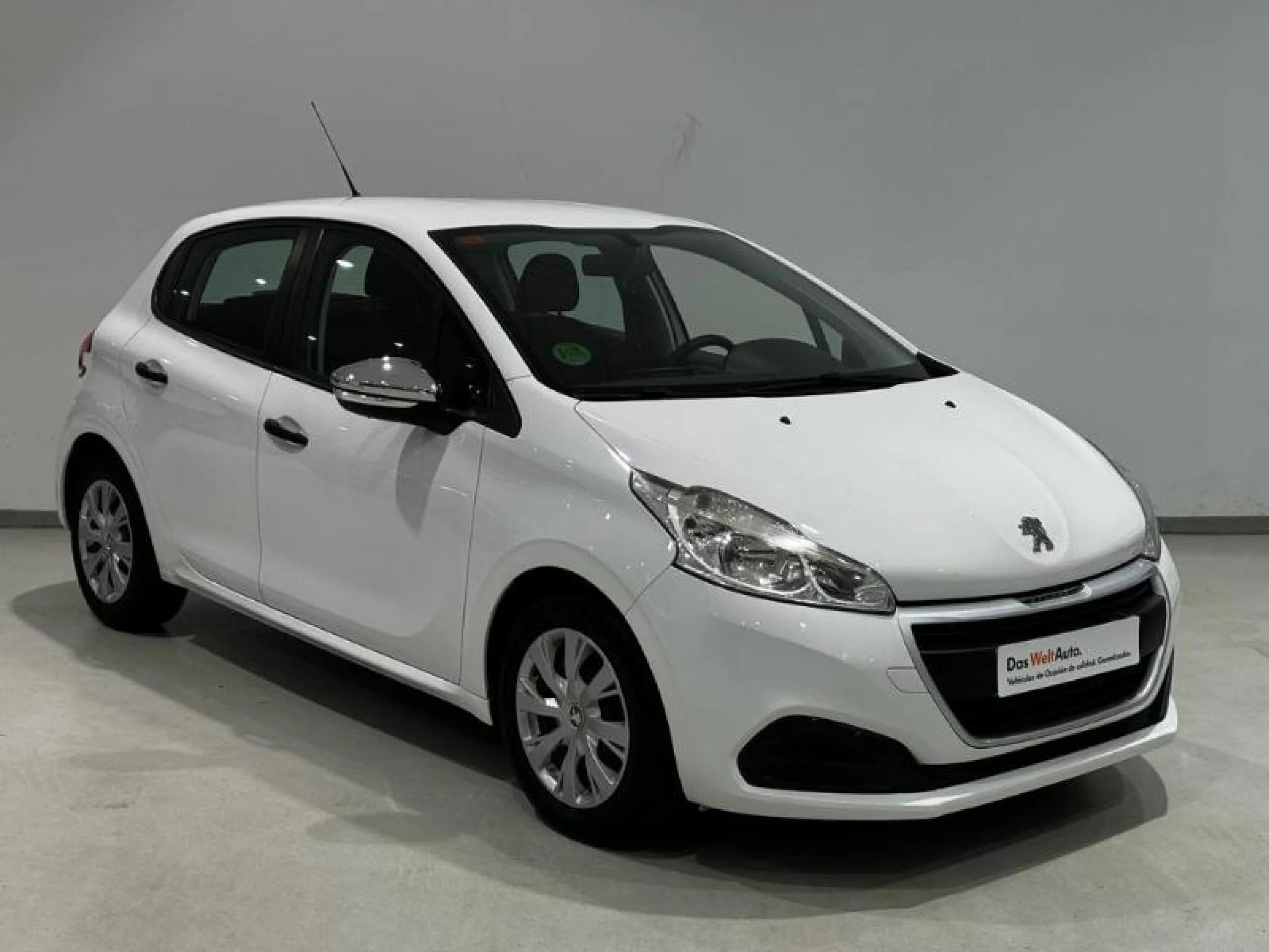 PEUGEOT 208 5P ACCESS 1.6 BLUEHDI 75 - Foto 1