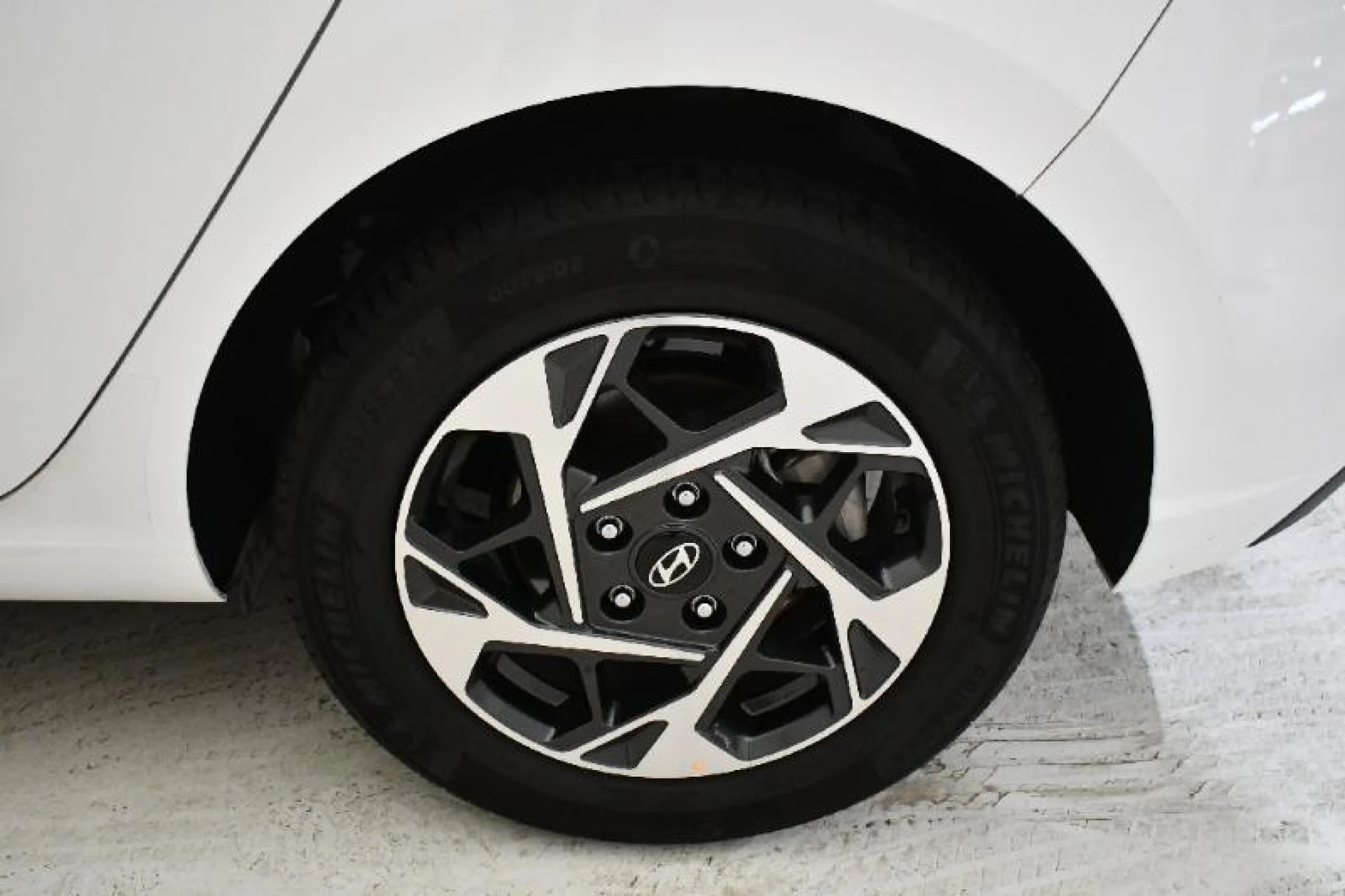 HYUNDAI I30 1.0 TGDI 48V KLASS - Foto 6