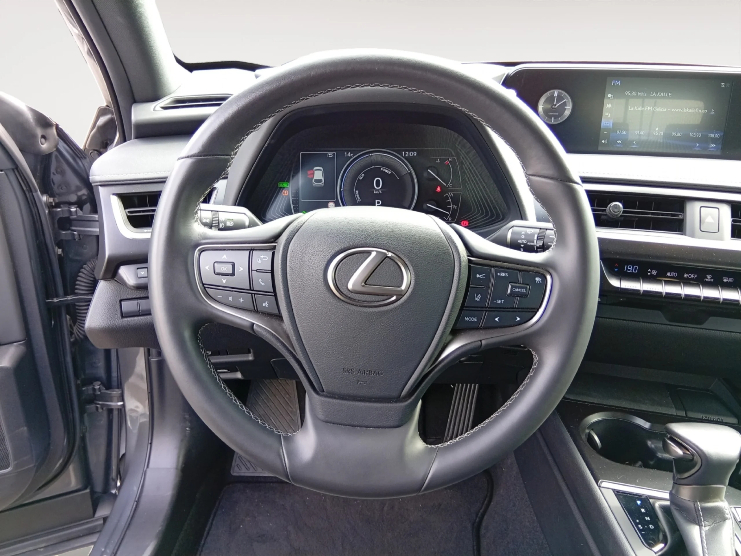 Lexus UX 2.0 250H BUSINESS - Foto 11