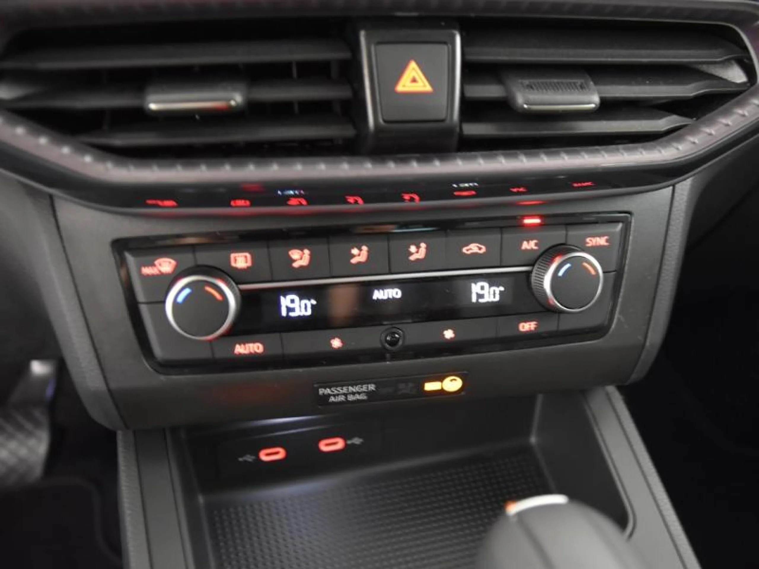 SEAT IBIZA 1.0 TSI 85KW (115CV) DSG SPECIAL EDITION - Foto 10