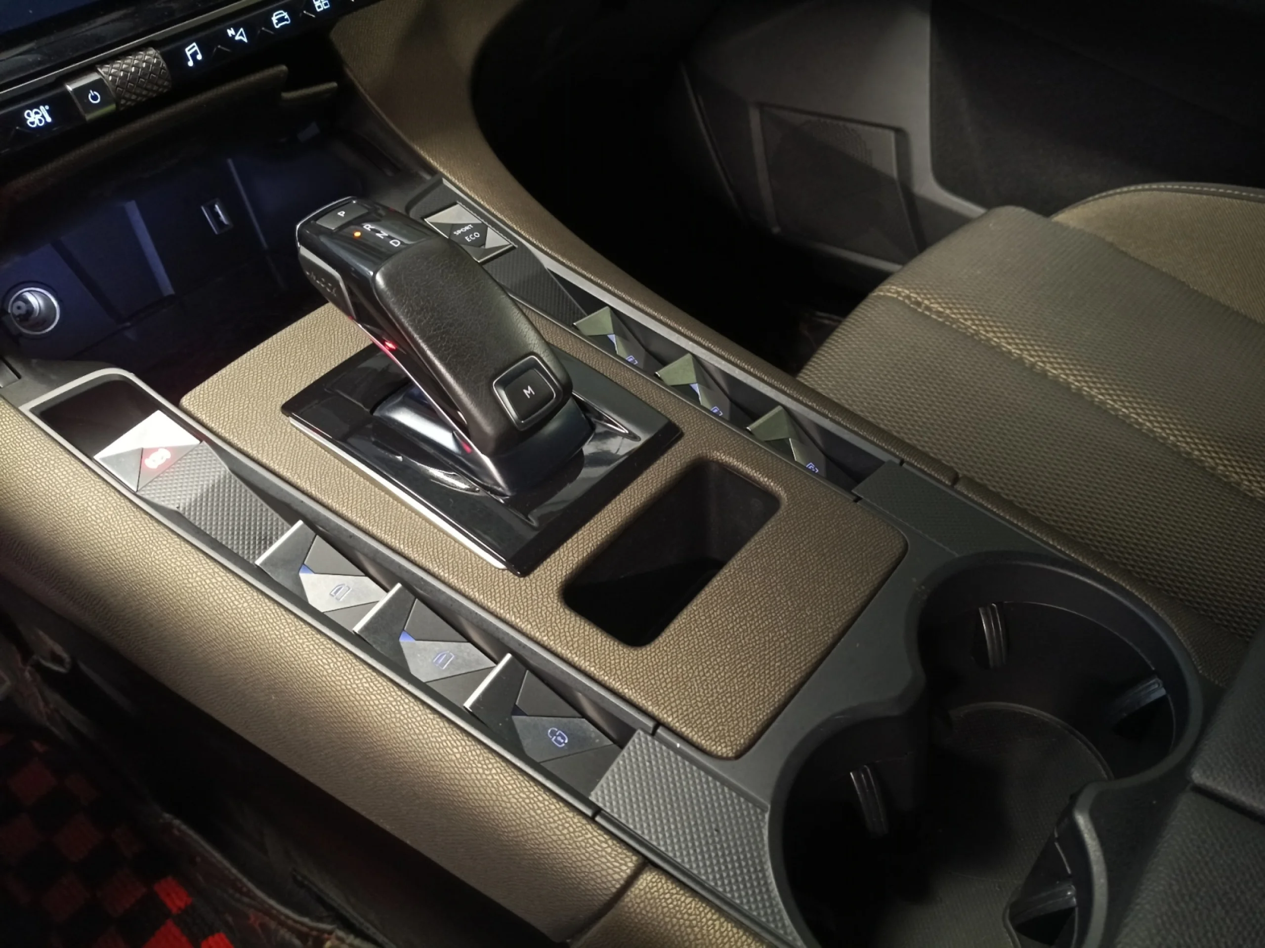 DS DS 7 CROSSBACK BLUEHDI DE 96KW (130CV) AT. PERF.LINE - Foto 13