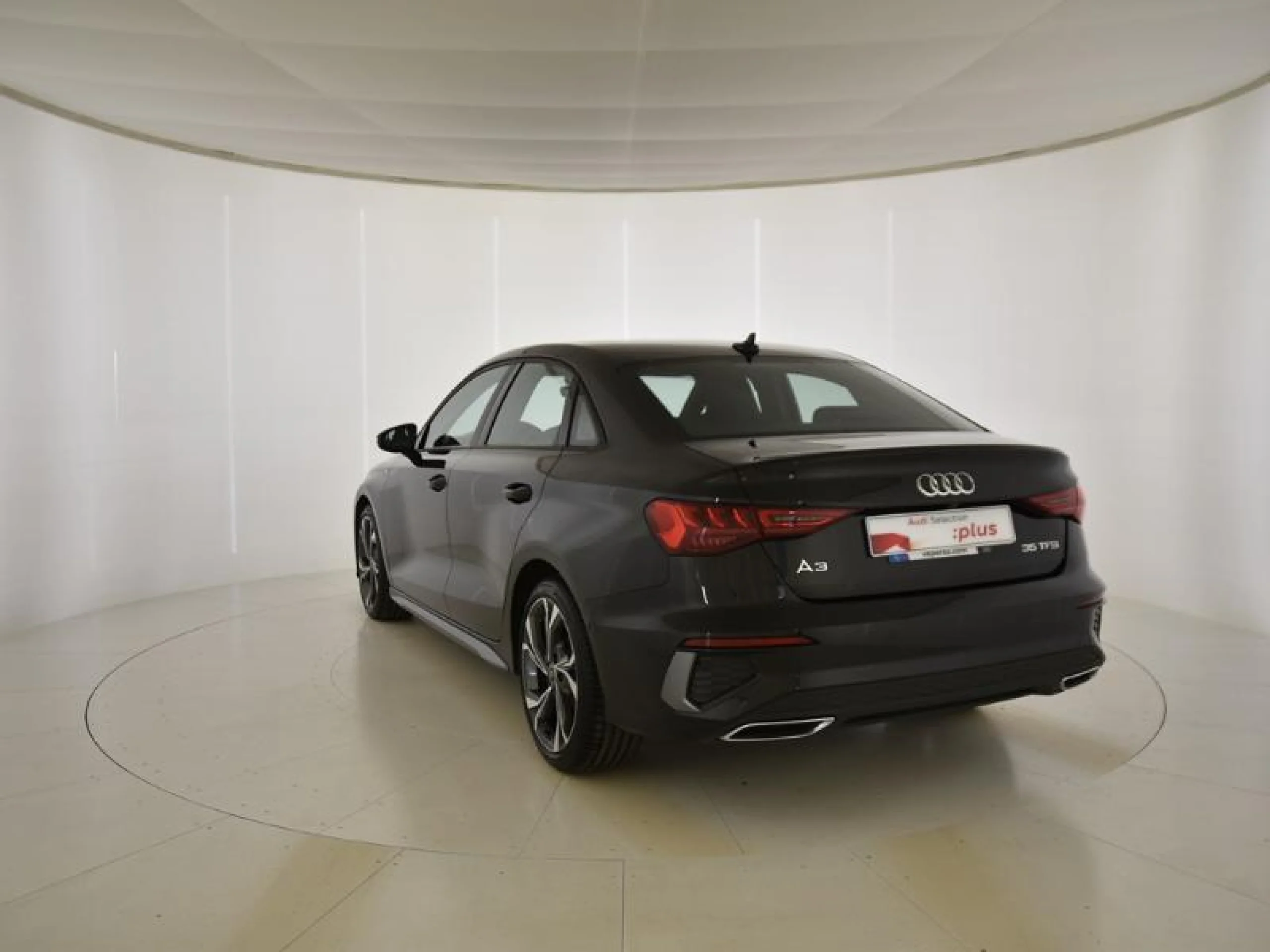 AUDI A3 SEDAN S LINE 35 TFSI 110KW S TRONIC - Foto 2