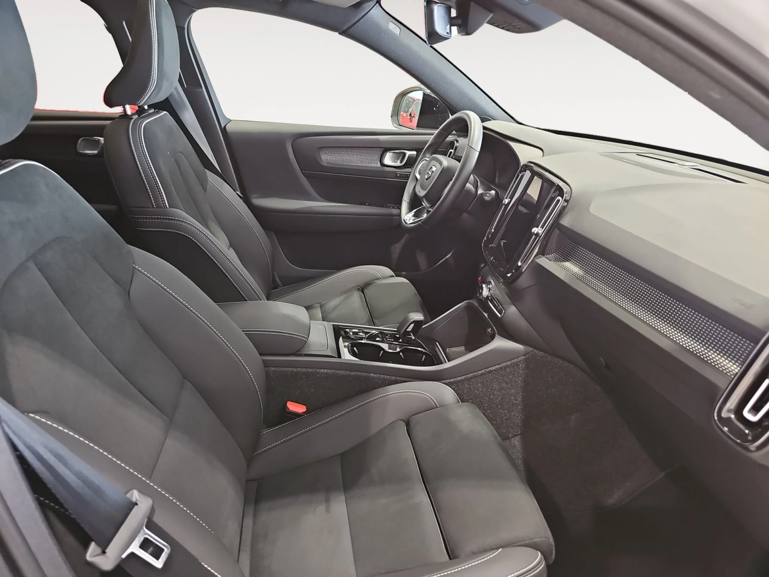 VOLVO XC40 2.0 B4 G PLUS DARK AUTO - Foto 5