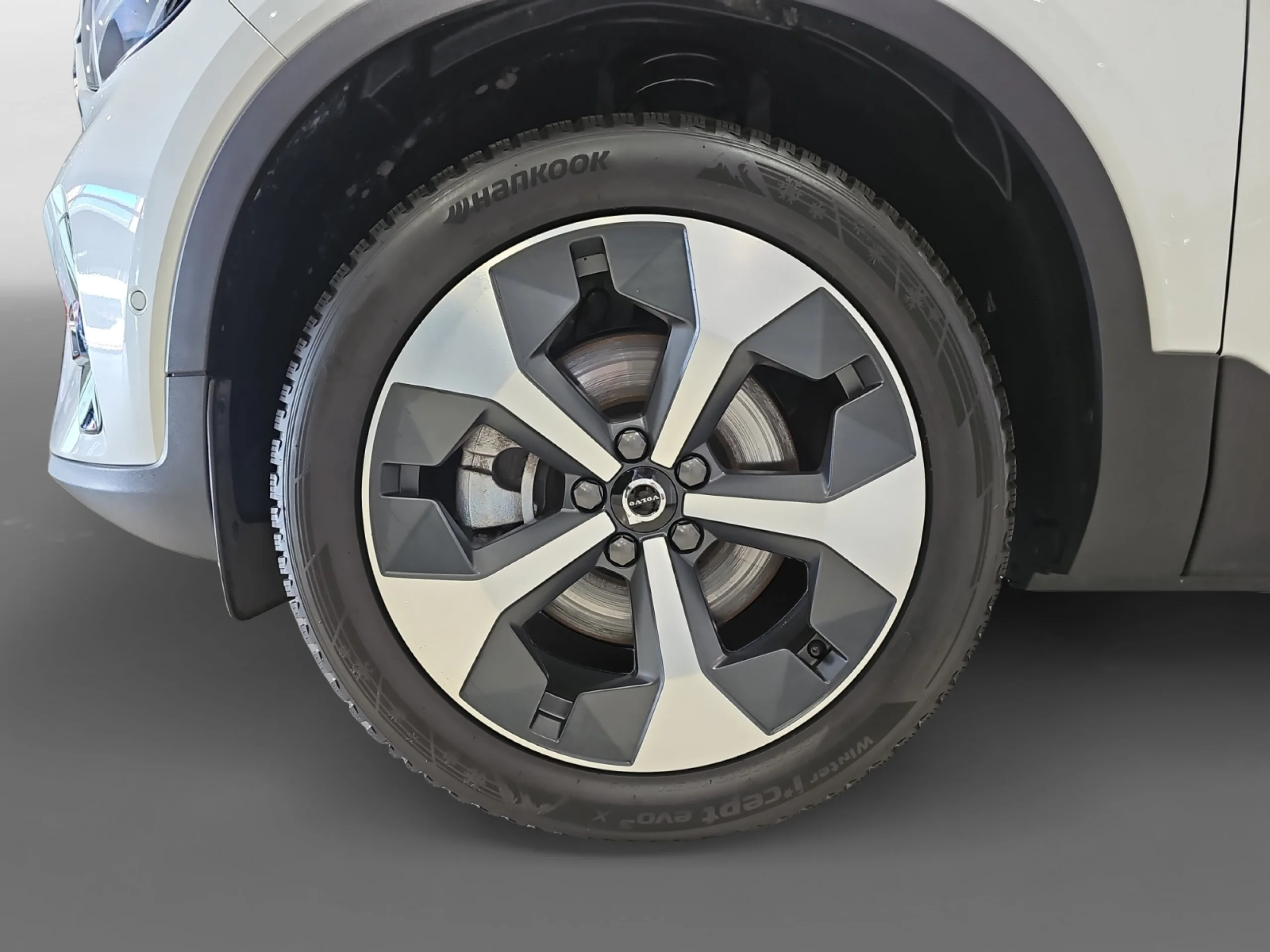 VOLVO XC40 2.0 B4 G PLUS DARK AUTO - Foto 9