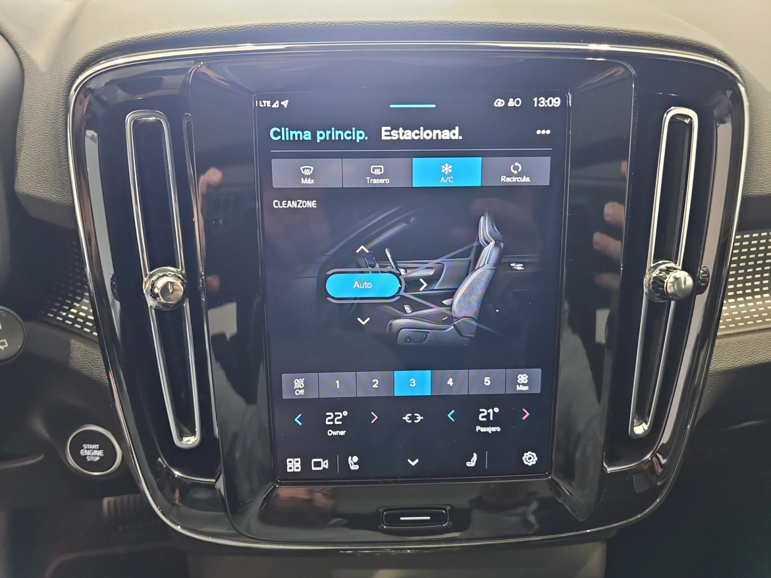 VOLVO XC40 2.0 B4 G PLUS DARK AUTO - Foto 14