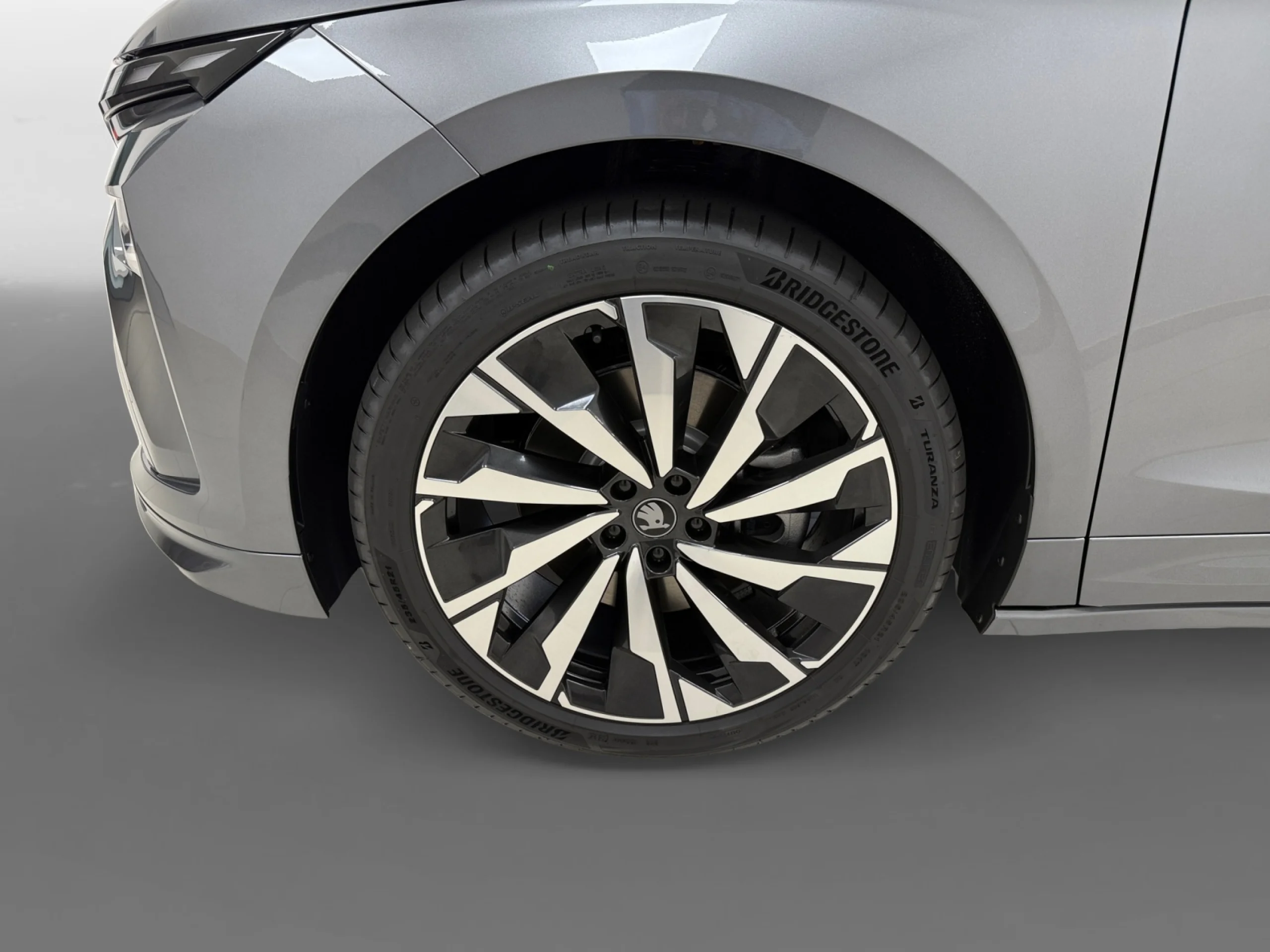 SKODA Enyaq coupe SPORTLINE 85 210 KW ( CV) 82 KWH (77 KWH - Foto 8