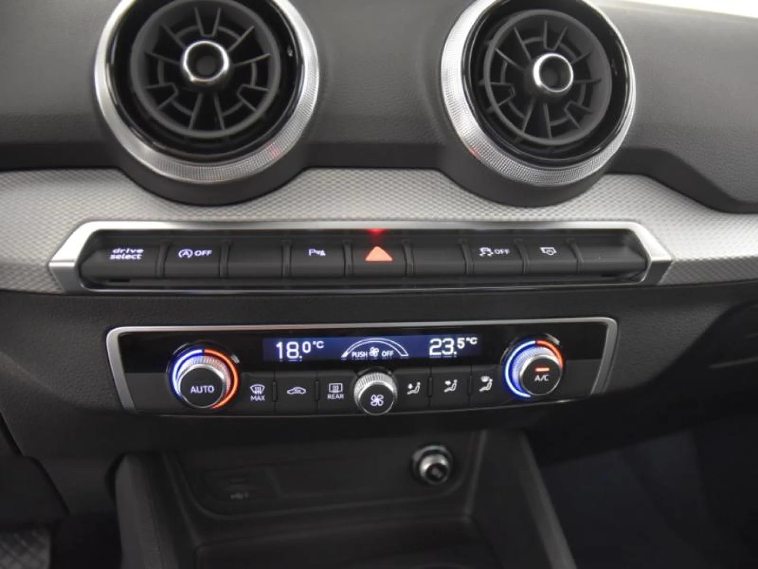 AUDI Q2 S LINE 30 TDI 85KW (116CV) S TRONIC - Foto 11