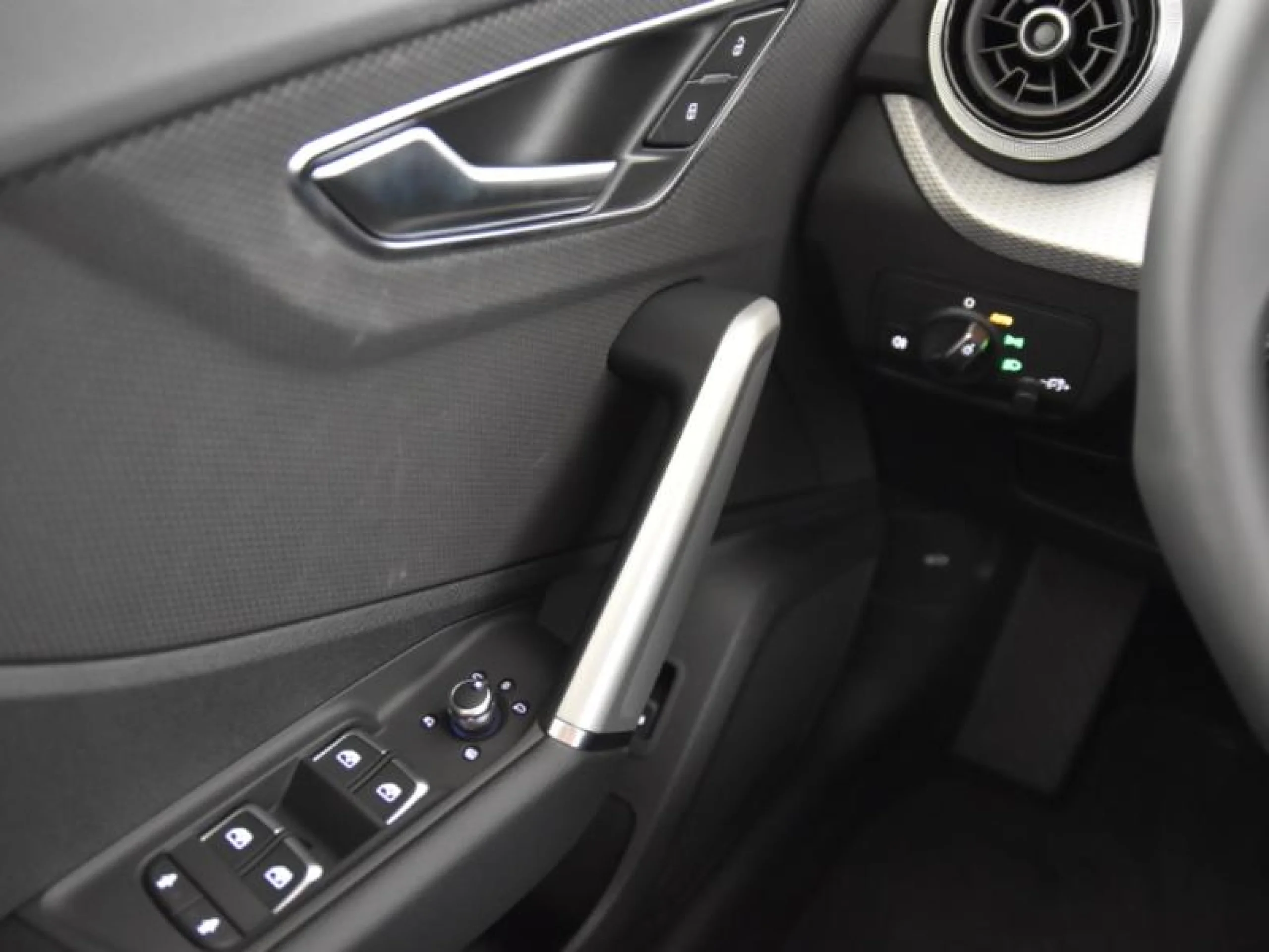 AUDI Q2 S LINE 30 TDI 85KW (116CV) S TRONIC - Foto 17