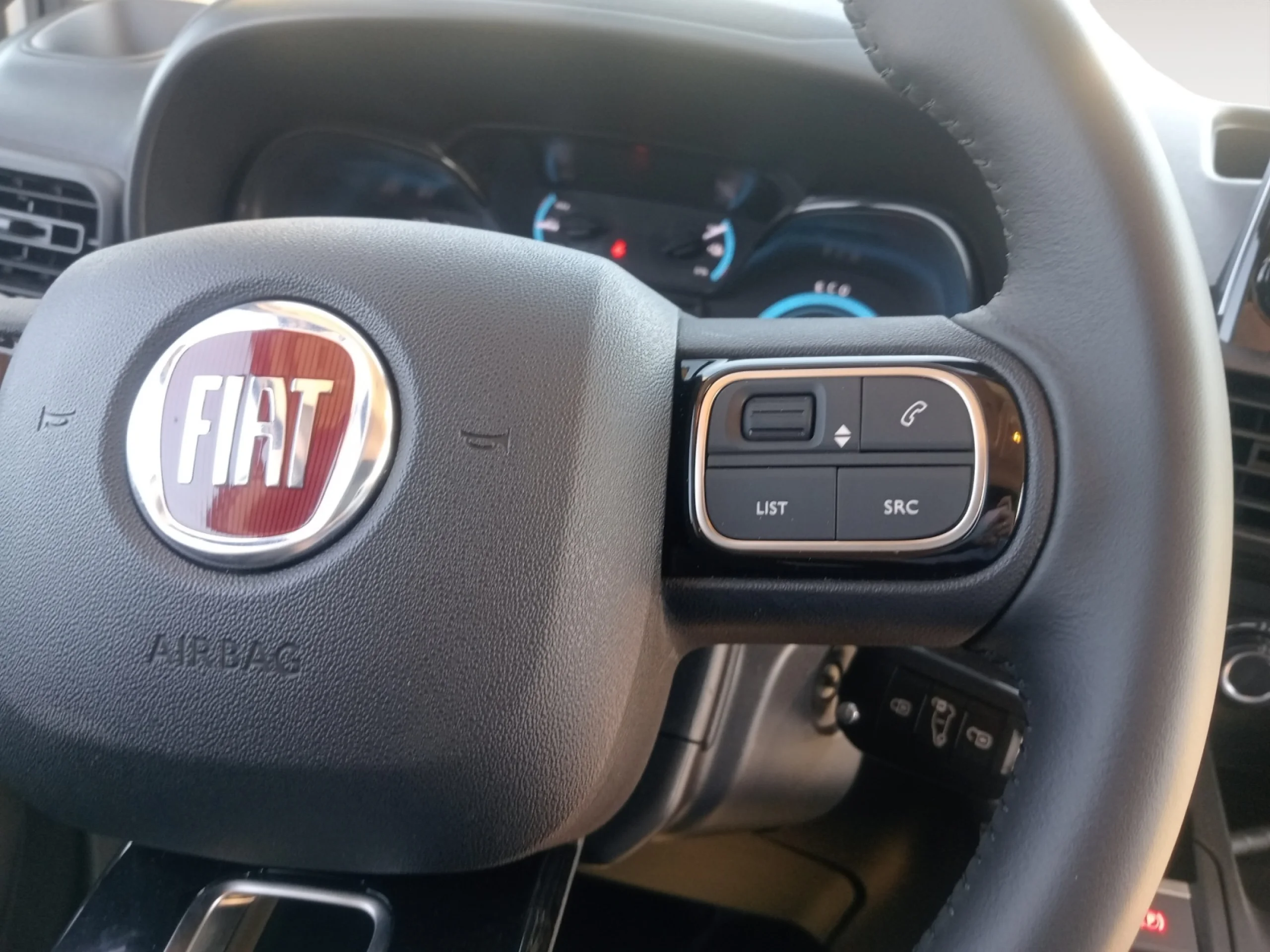 FIAT Doblò E DOBLÒ FURGÓN L2 136CV, BATERÍA 50 KWH - Foto 13