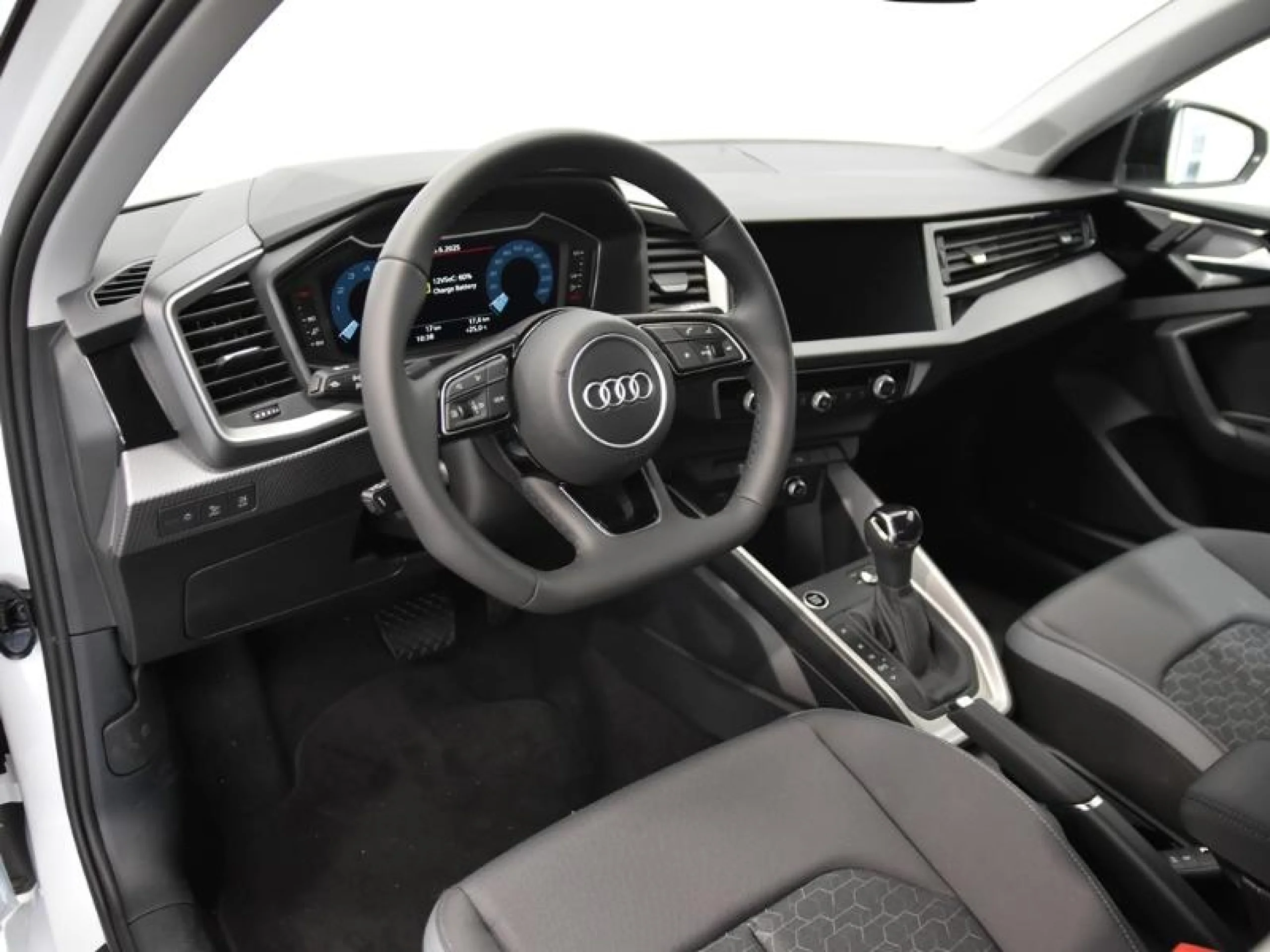 AUDI A1 SPORTBACK ADRENALIN 30 TFSI 85KW S TRON - Foto 9