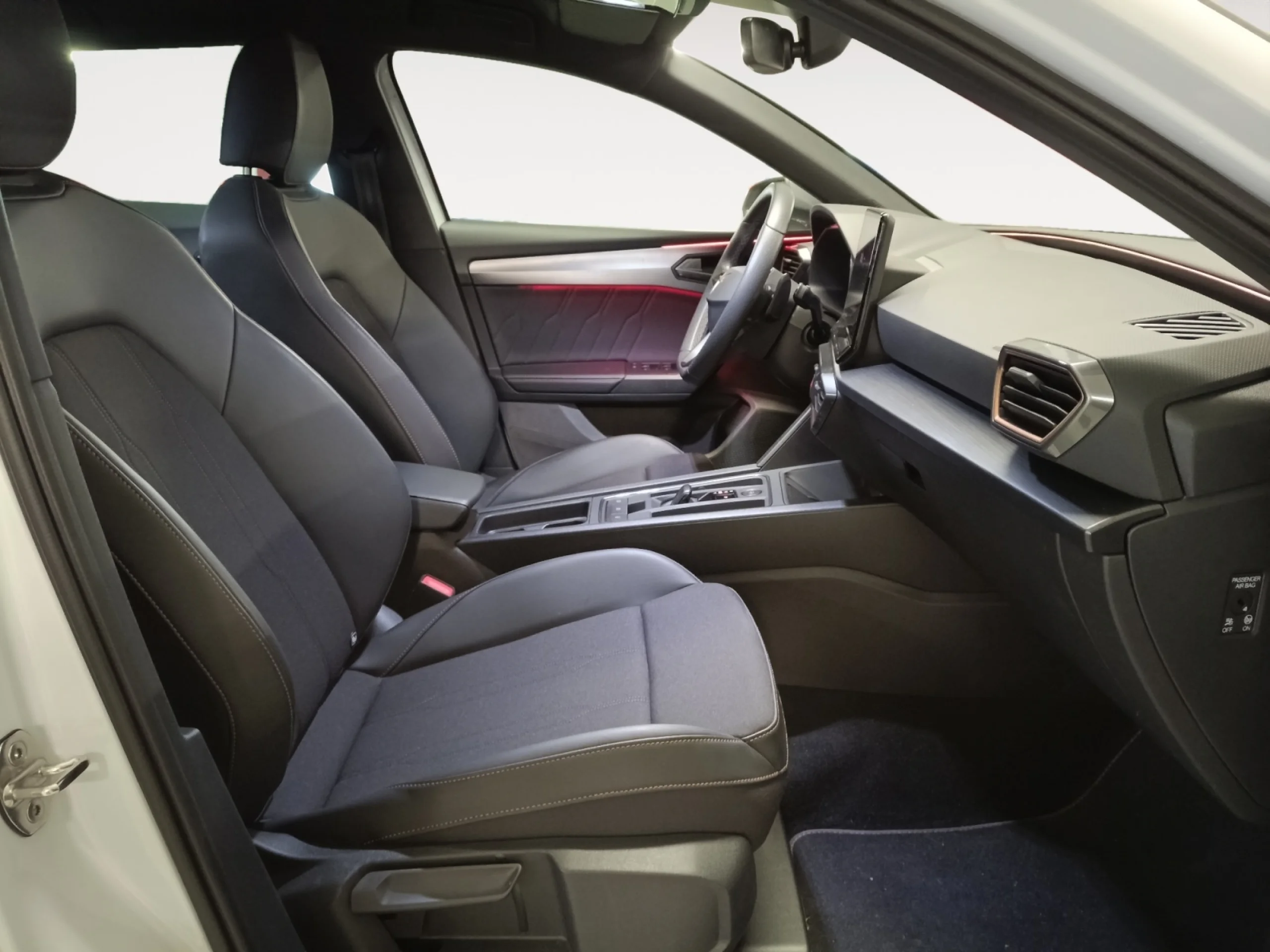 CUPRA LEON 1.5 ETSI 110KW (150CV) DSG - Foto 5