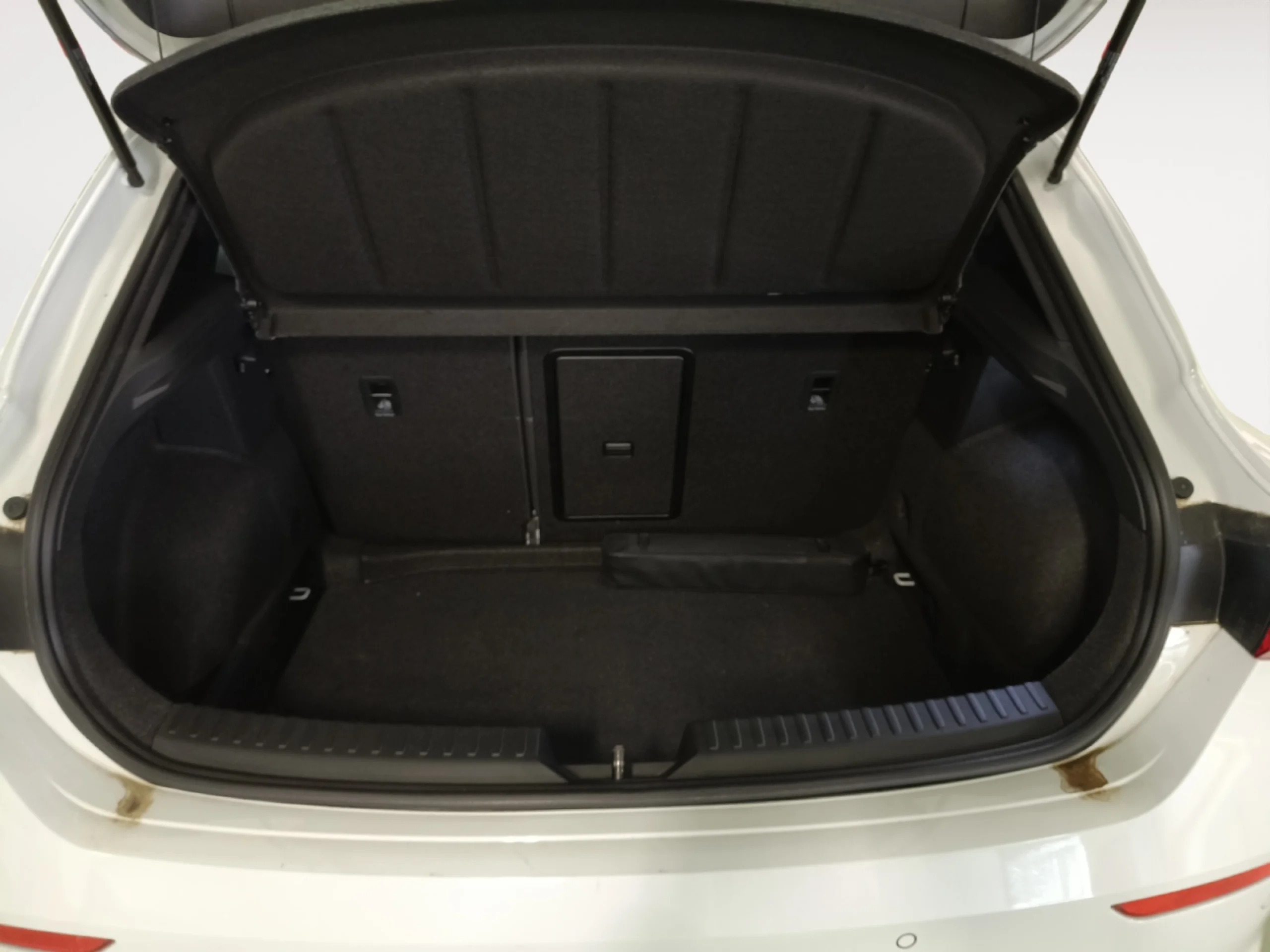 CUPRA LEON 1.5 ETSI 110KW (150CV) DSG - Foto 7