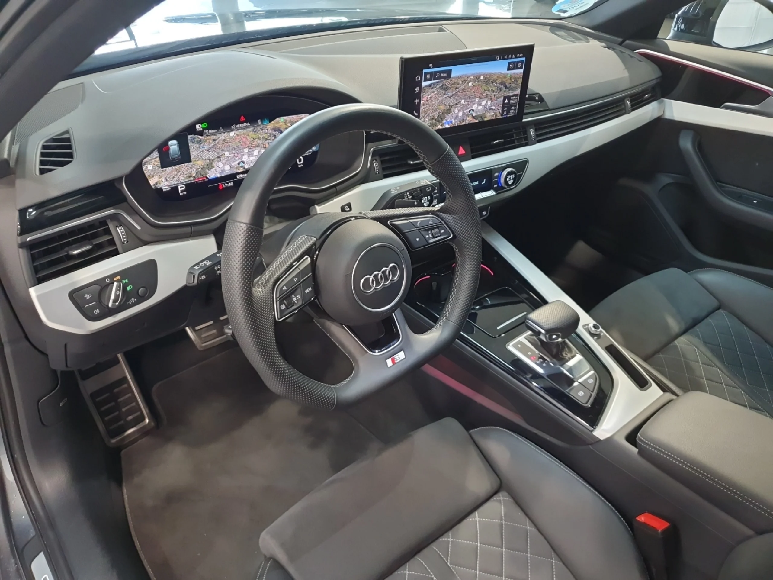 AUDI A4 AVANT BLACK LINE 35 TFSI 110KW S TRONIC - Foto 12