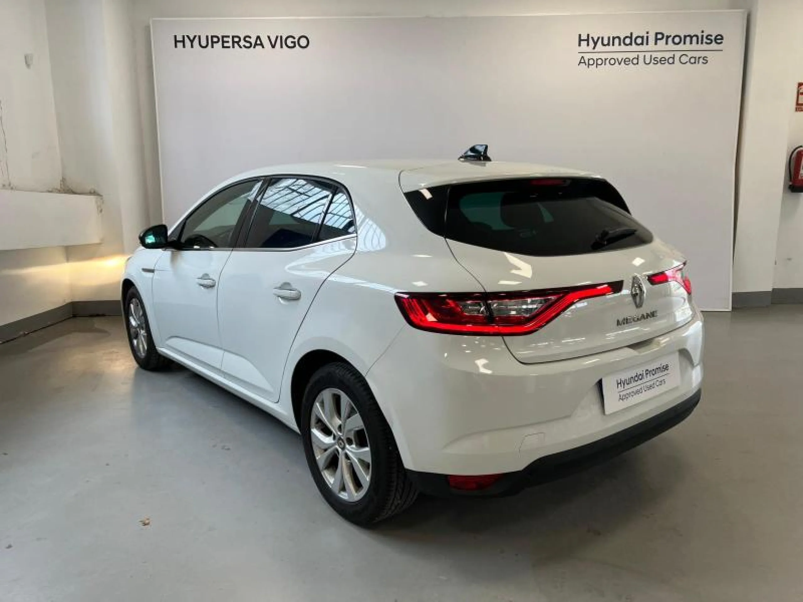 RENAULT MEGANE LIMITED + BLUE DCI 70 KW (95CV)  SS - Foto 3